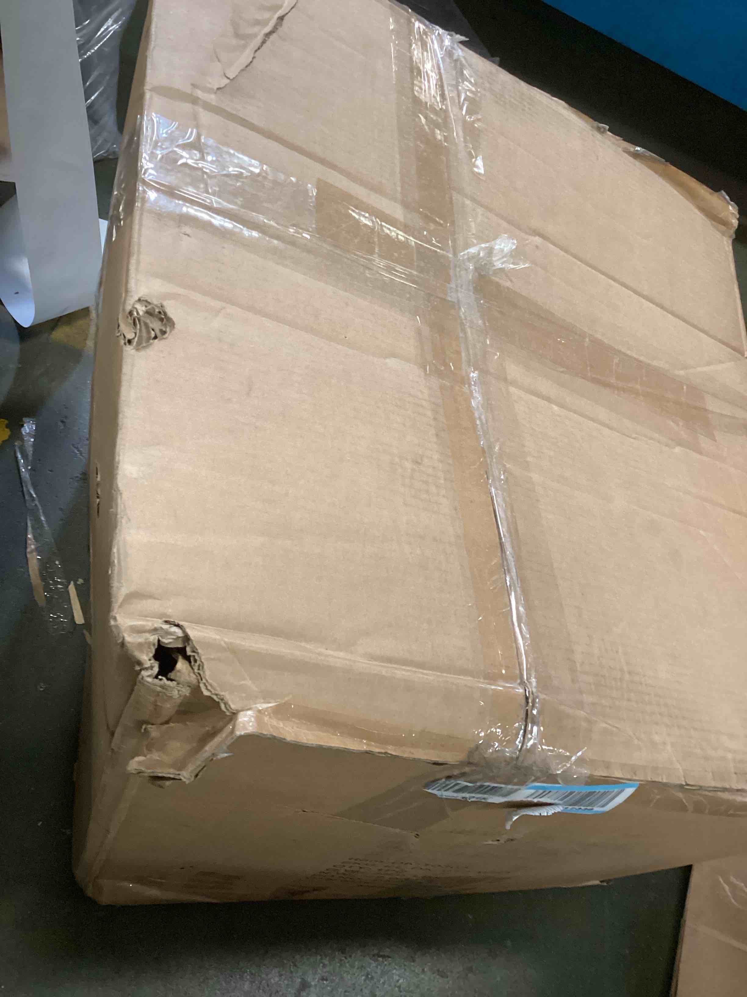 https://s3.amazonaws.com/lotting-images-prod/bidfta/RED6438808_1719847555800.jpeg
