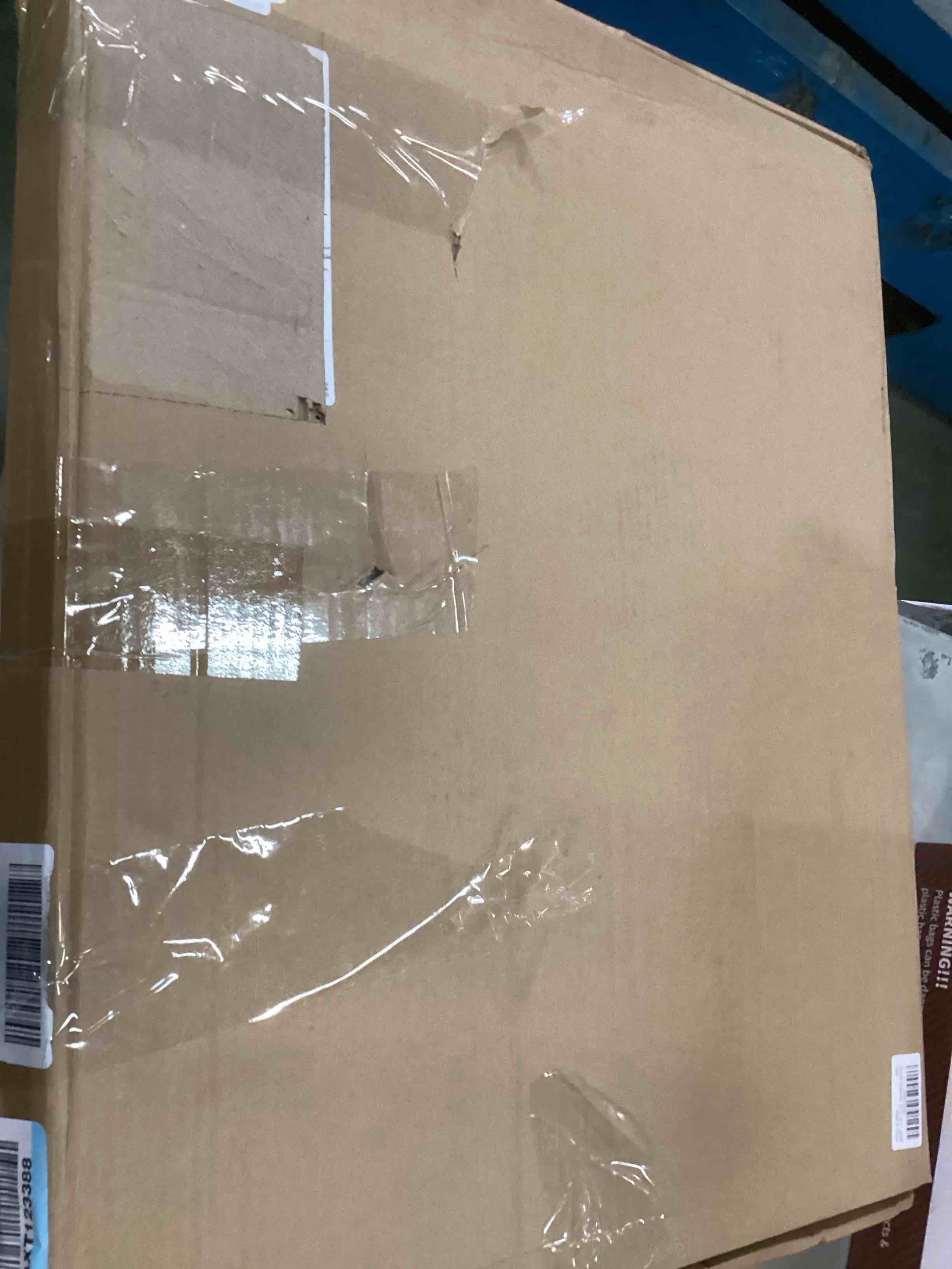 https://s3.amazonaws.com/lotting-images-prod/bidfta/RED6439067_1719940595599.jpeg