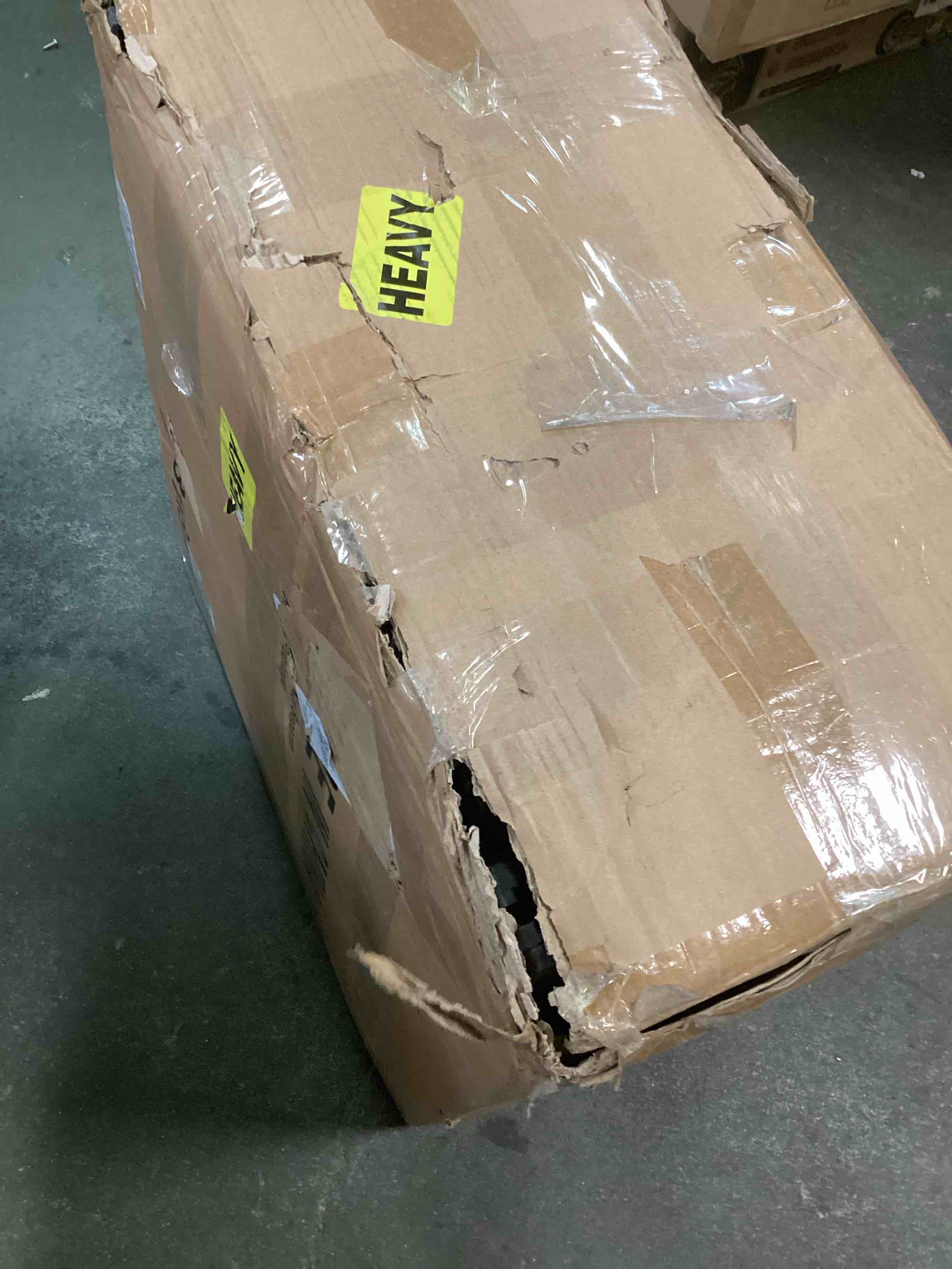https://s3.amazonaws.com/lotting-images-prod/bidfta/RED6439161_1720032435014.jpeg