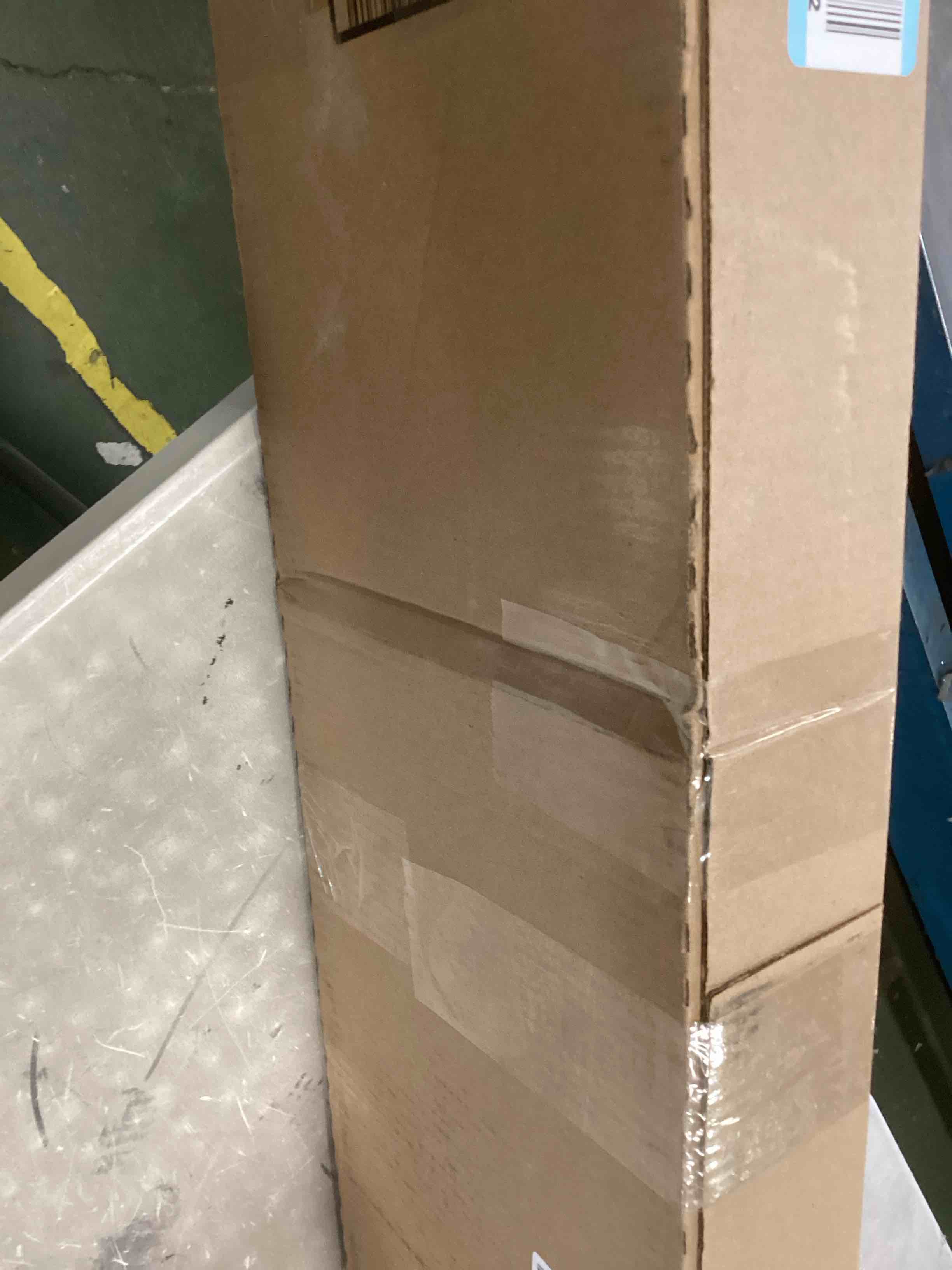 https://s3.amazonaws.com/lotting-images-prod/bidfta/RED6439649_1720209999140.jpeg