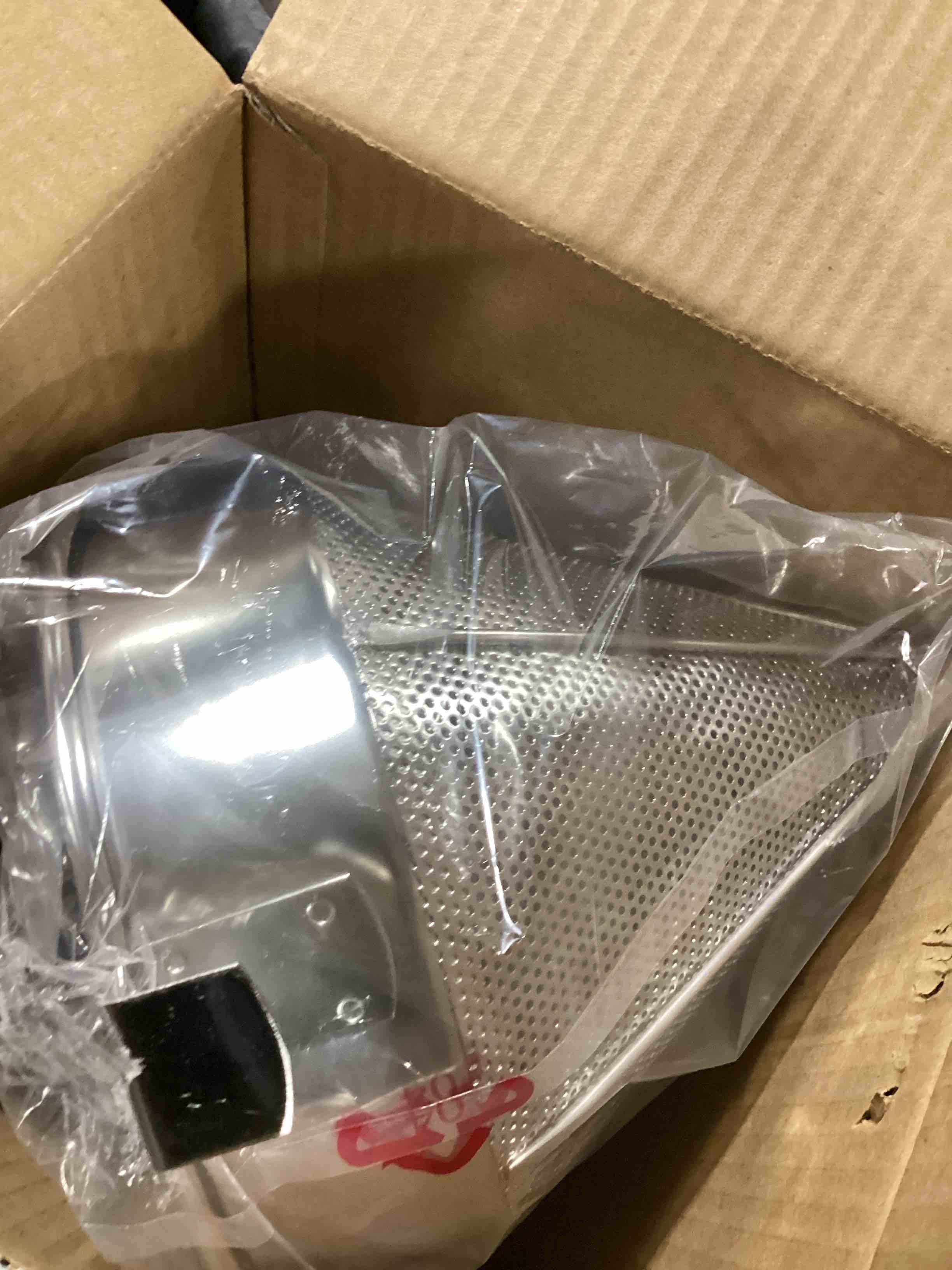 https://s3.amazonaws.com/lotting-images-prod/bidfta/RED6440036_1717099390526.jpeg