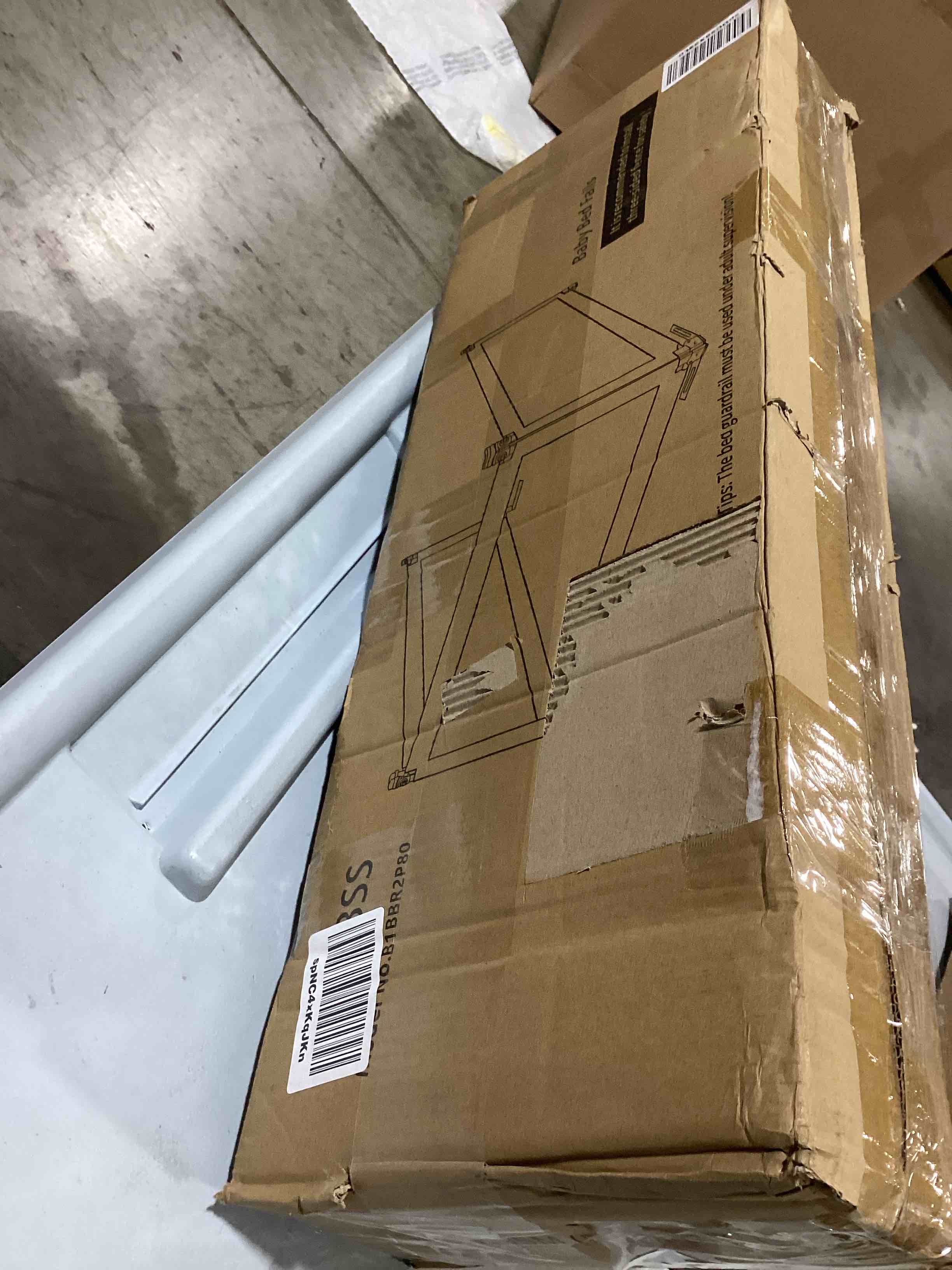 https://s3.amazonaws.com/lotting-images-prod/bidfta/RED6440099_1717161277293.jpeg