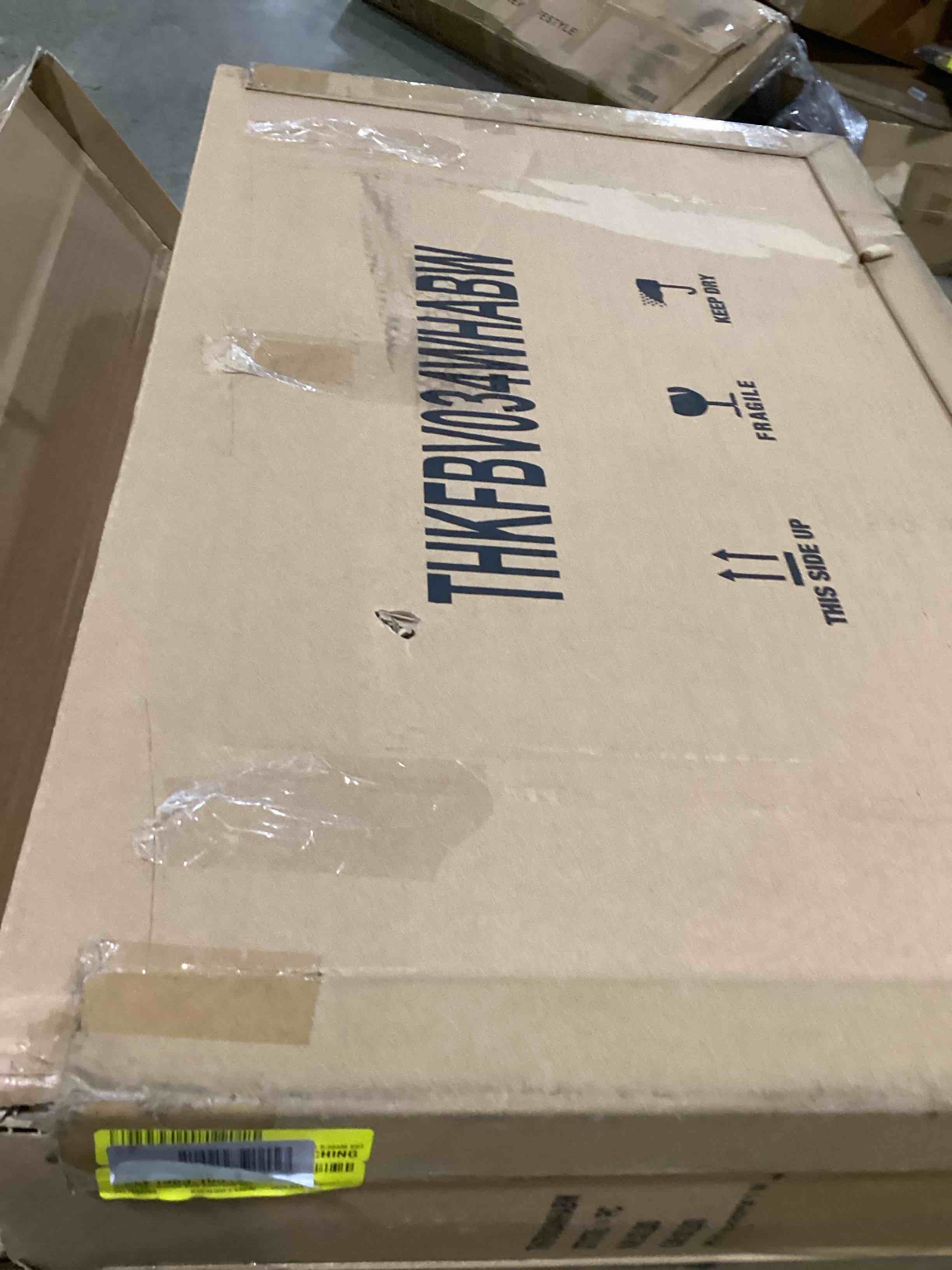 https://s3.amazonaws.com/lotting-images-prod/bidfta/RED6440162_1717174810151.jpeg
