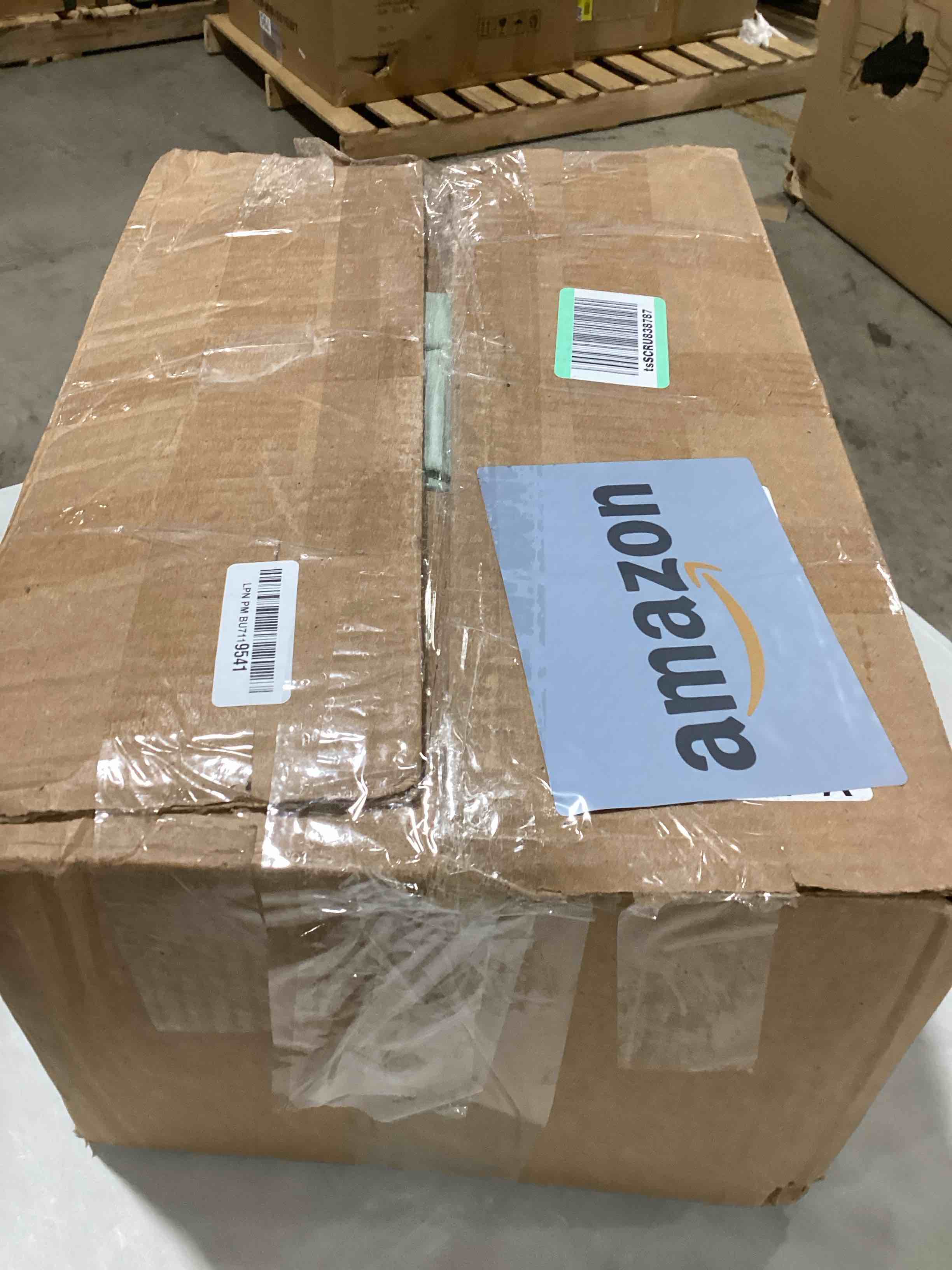 https://s3.amazonaws.com/lotting-images-prod/bidfta/RED6440265_1717516454438.jpeg