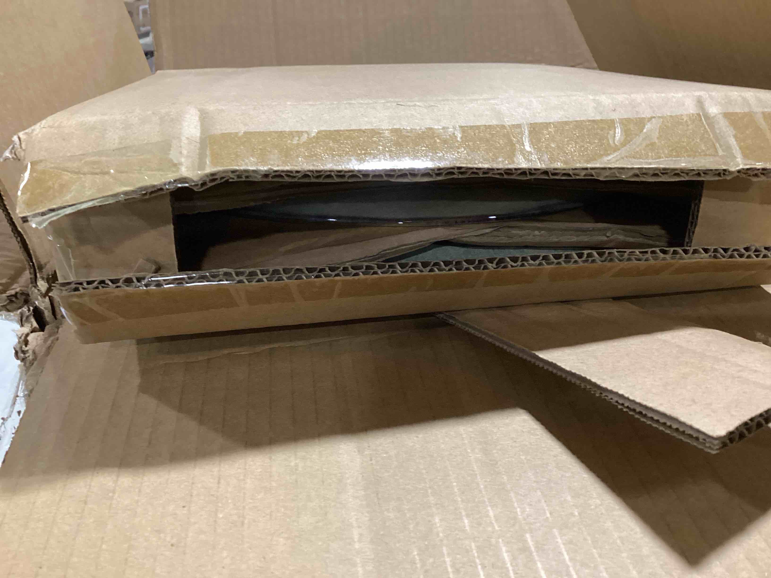 https://s3.amazonaws.com/lotting-images-prod/bidfta/RED6441716_1718030174585.jpeg