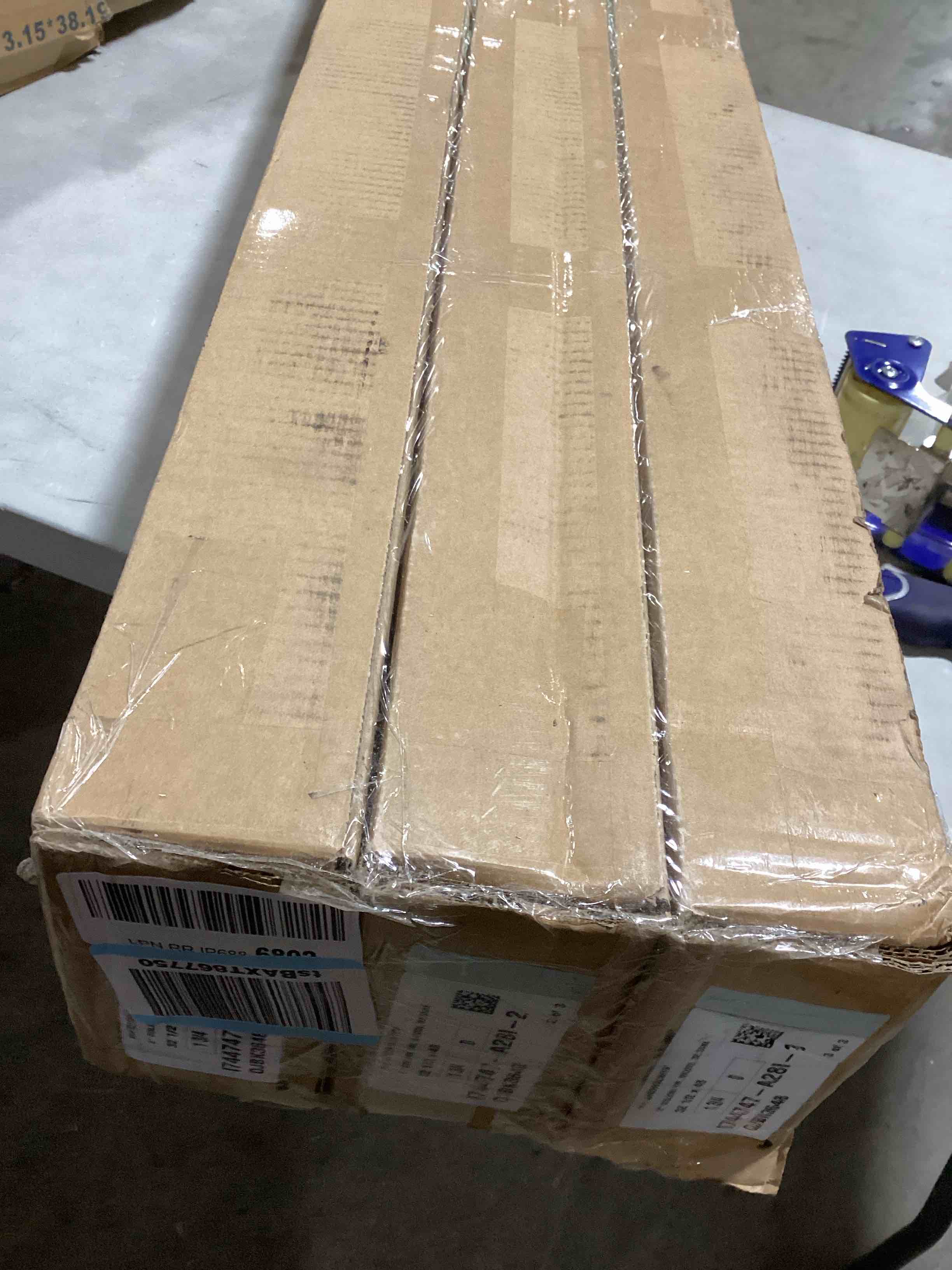 https://s3.amazonaws.com/lotting-images-prod/bidfta/RED6442043_1718282018994.jpeg