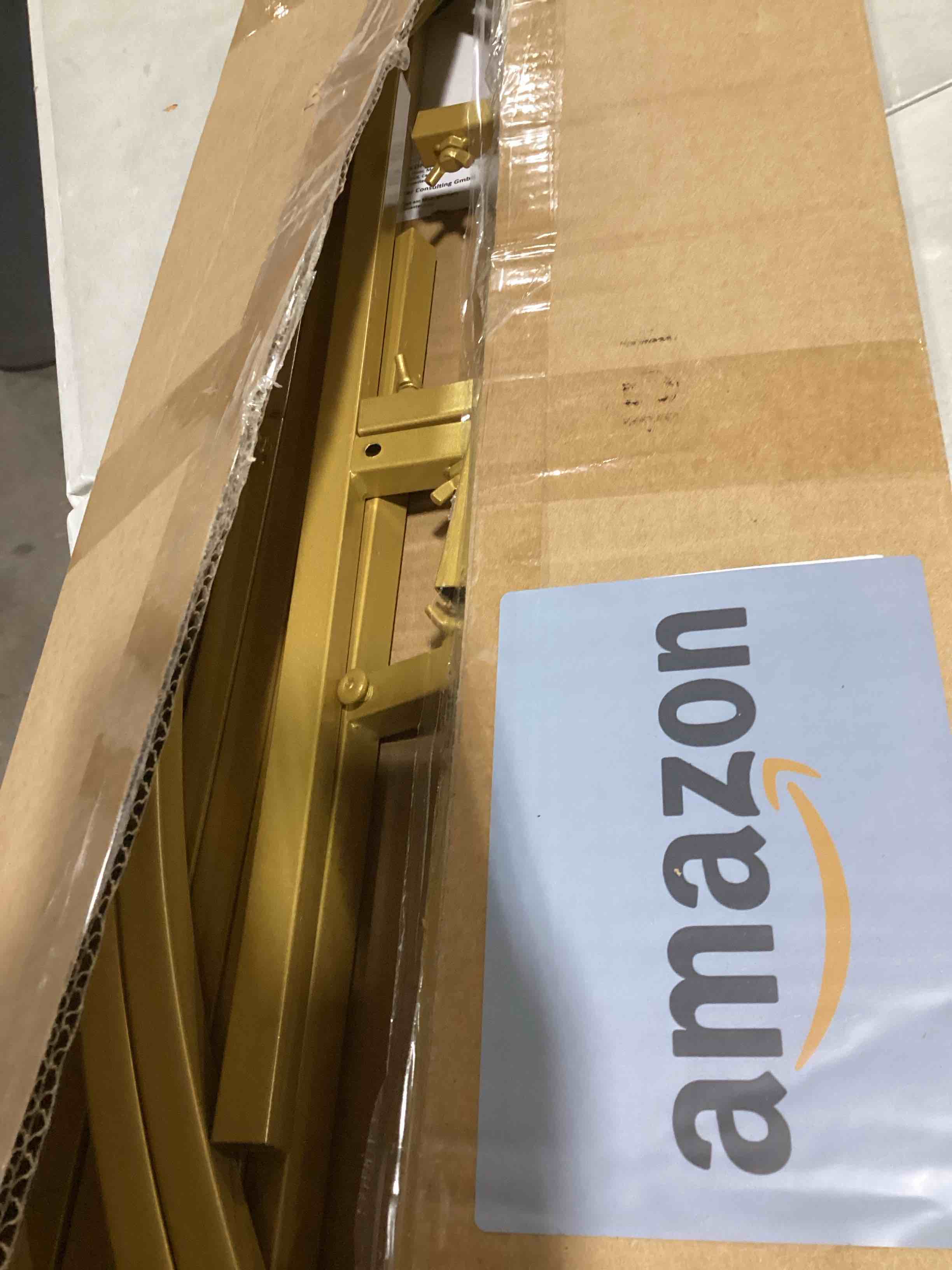 https://s3.amazonaws.com/lotting-images-prod/bidfta/RED6442087_1718290264191.jpeg