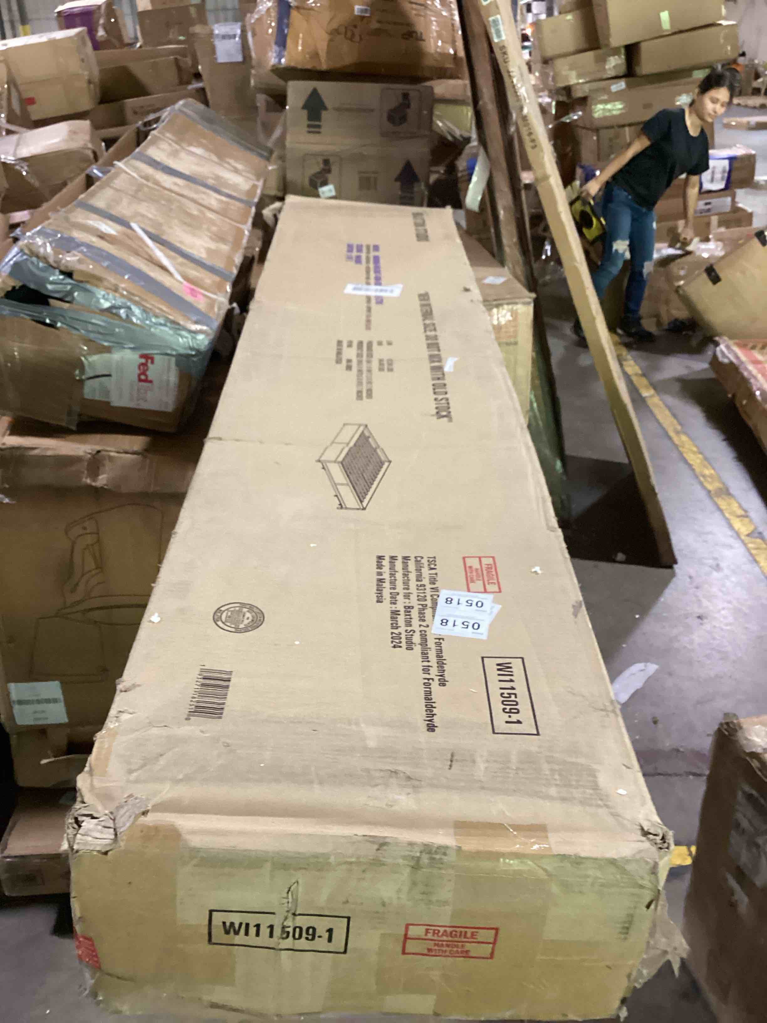 https://s3.amazonaws.com/lotting-images-prod/bidfta/RED6442274_1718457176946.jpeg