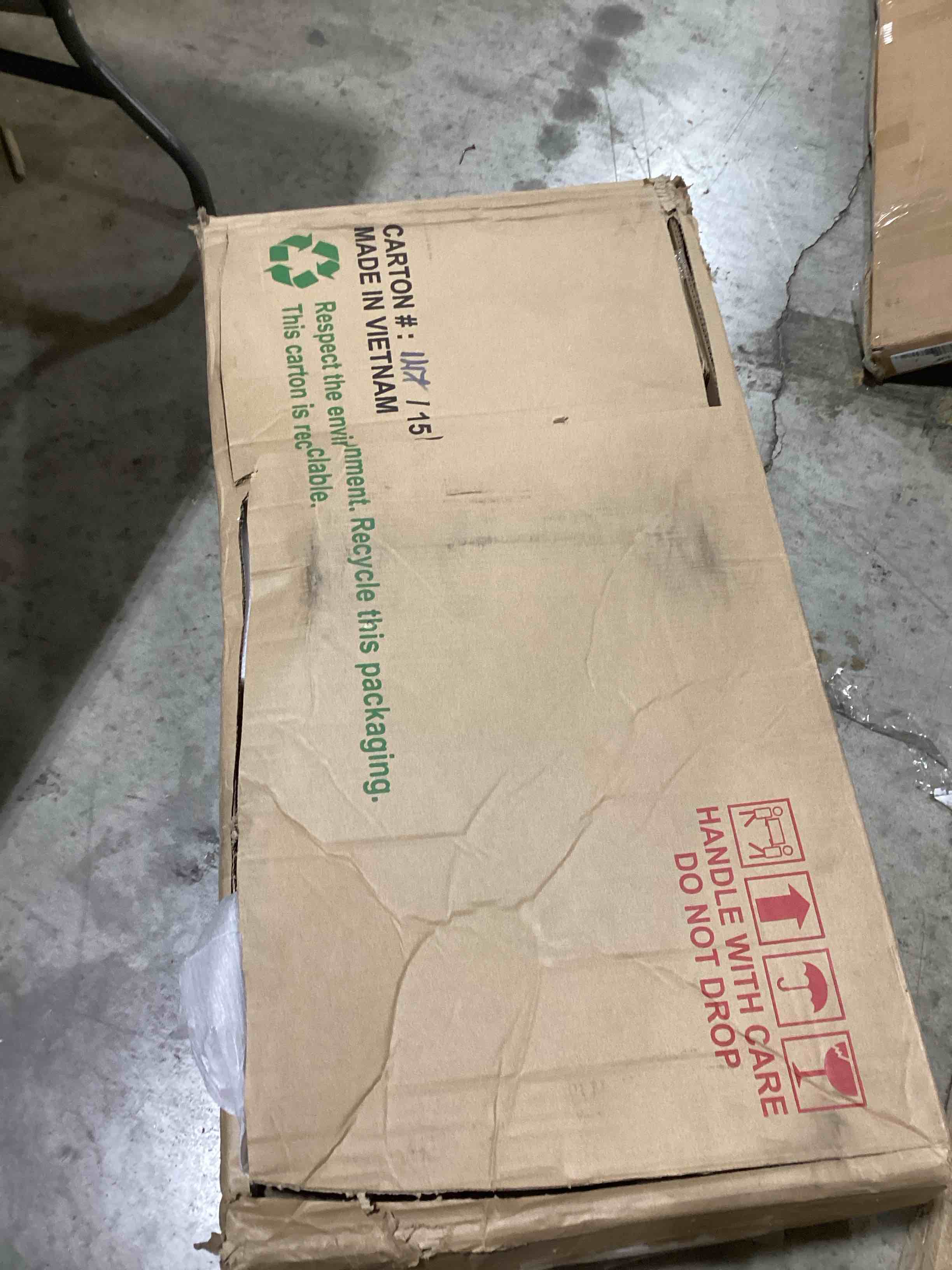https://s3.amazonaws.com/lotting-images-prod/bidfta/RED6443204_1718280247301.jpeg