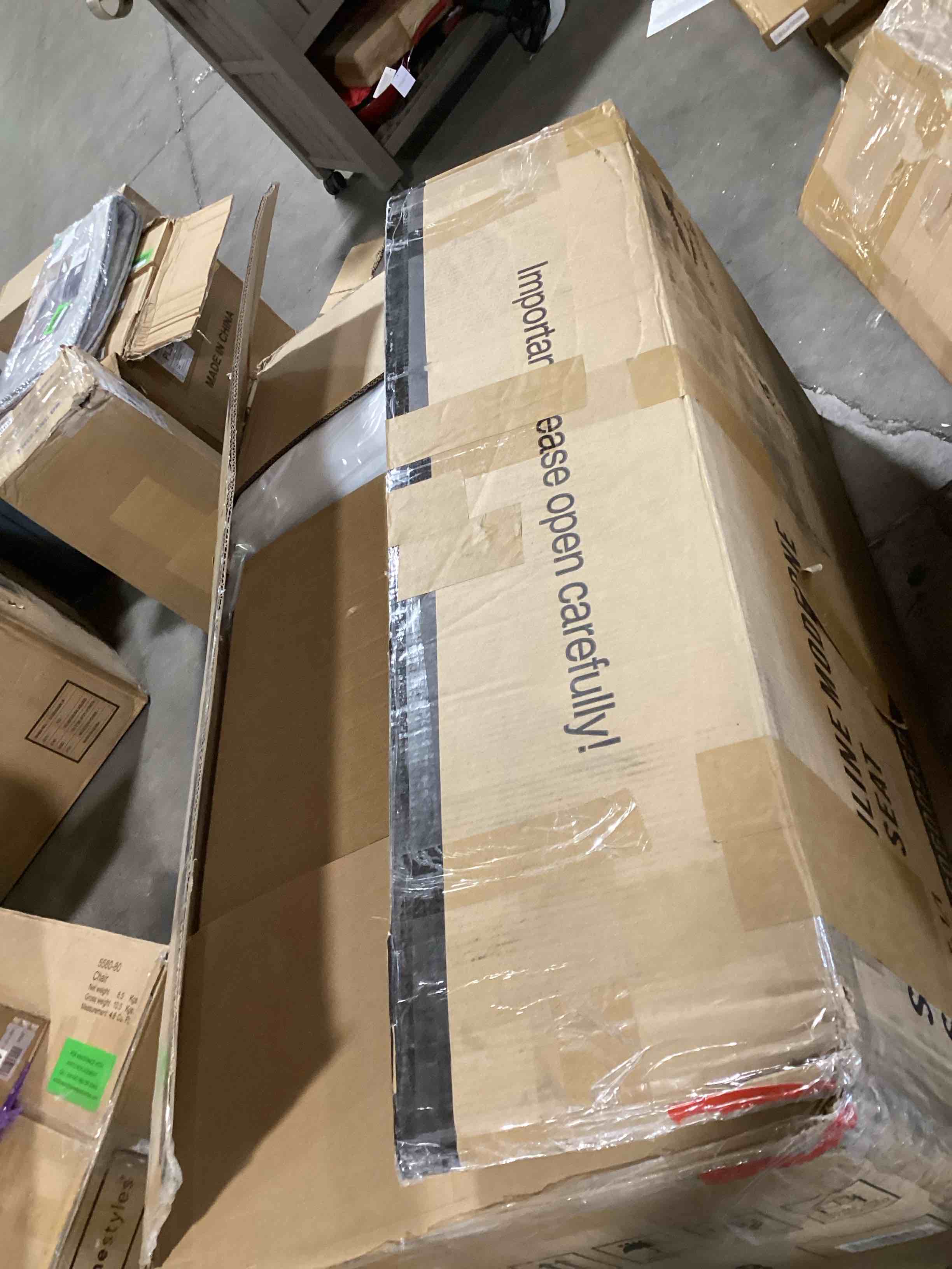 https://s3.amazonaws.com/lotting-images-prod/bidfta/RED6443589_1718454446871.jpeg