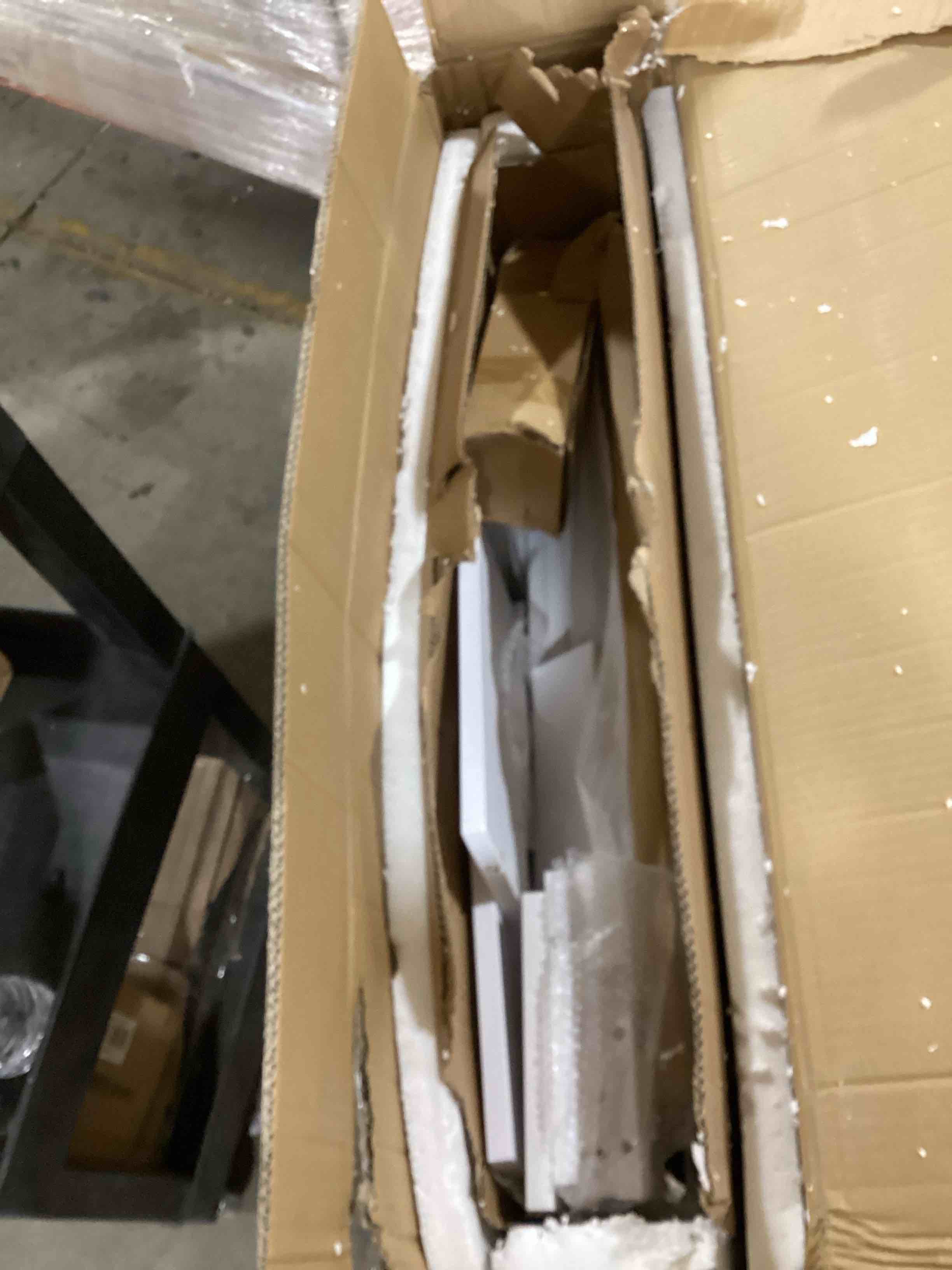https://s3.amazonaws.com/lotting-images-prod/bidfta/RED6444102_1719232789277.jpeg