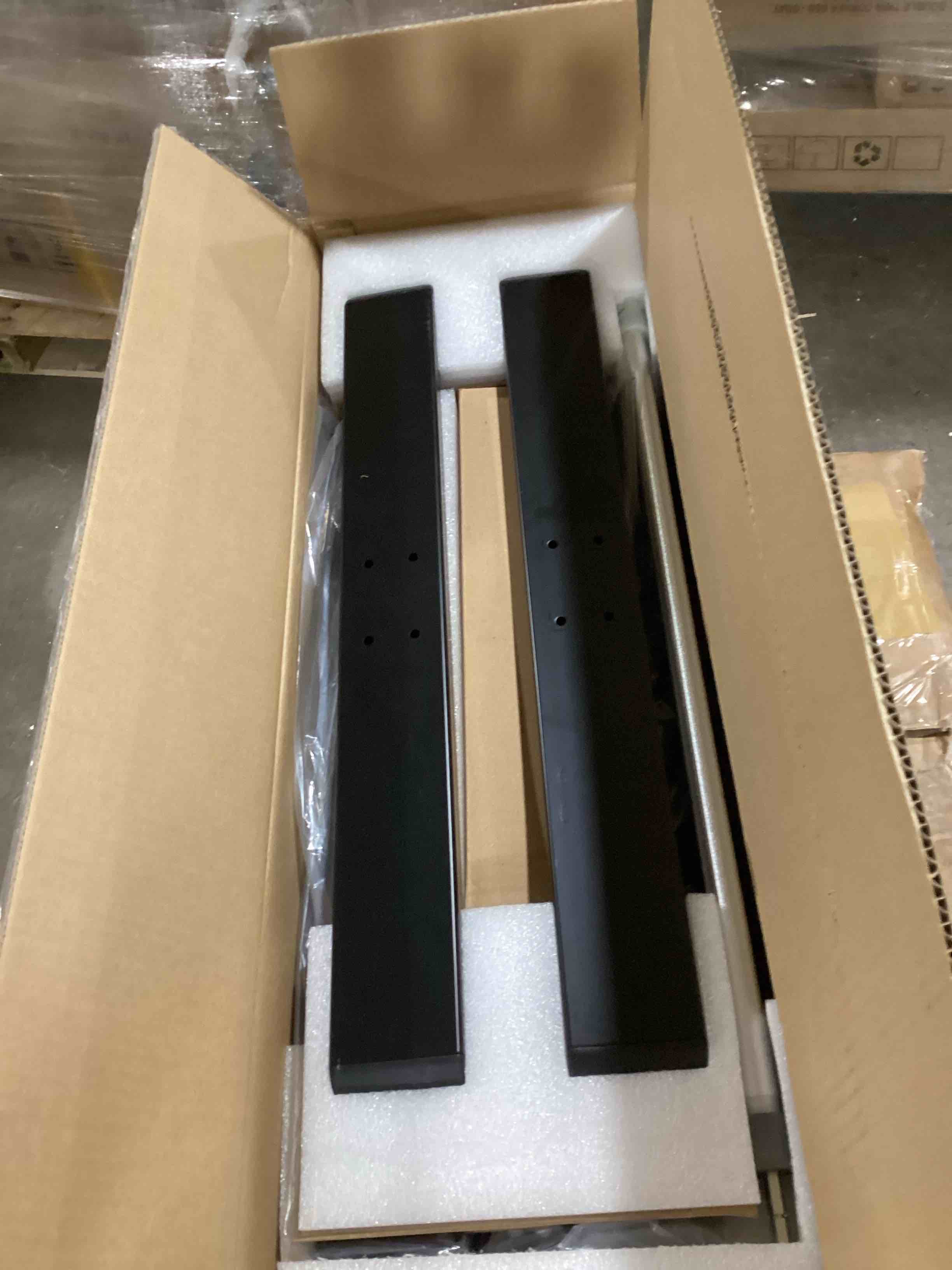 https://s3.amazonaws.com/lotting-images-prod/bidfta/RED6444104_1719233688053.jpeg