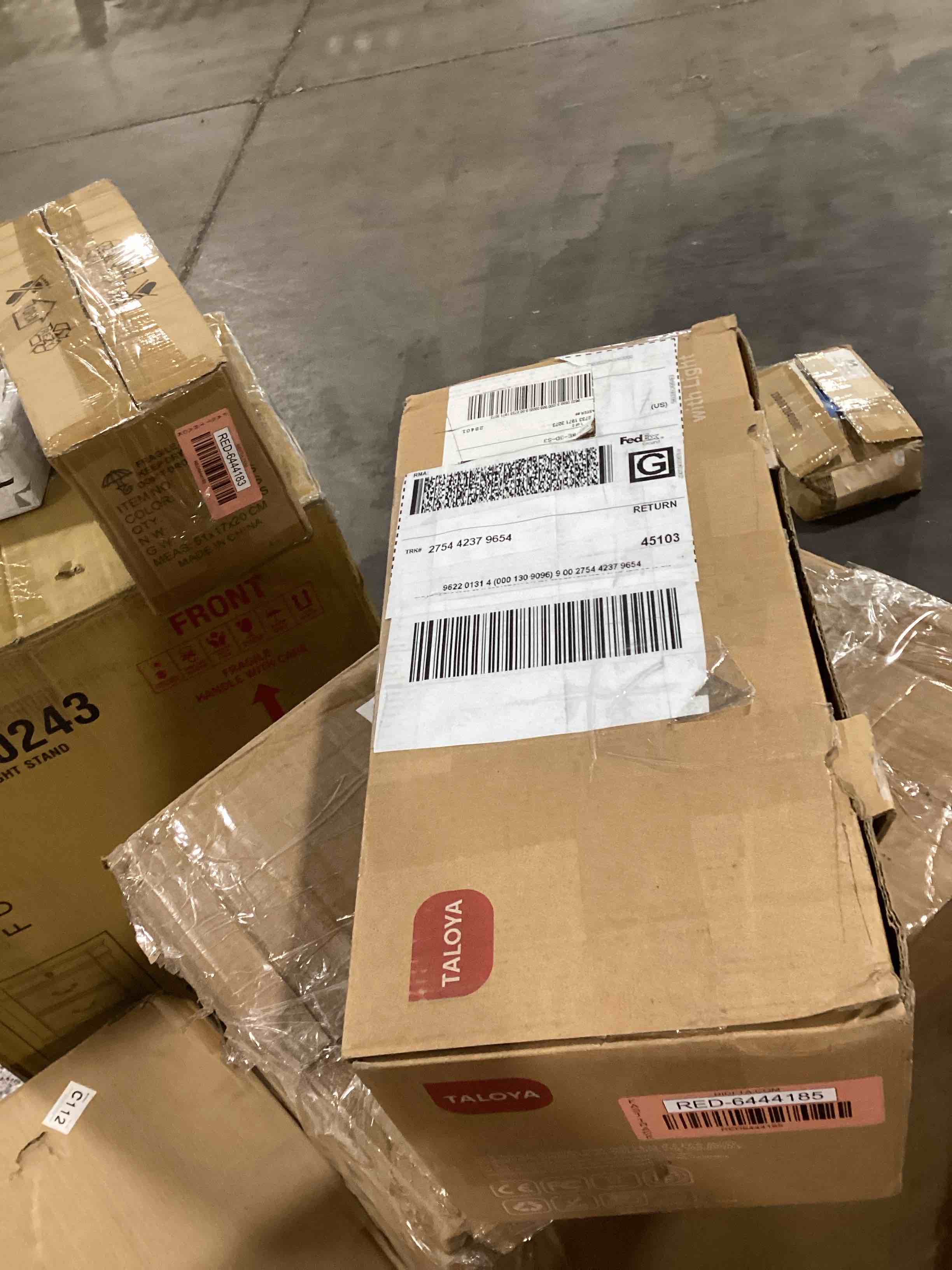 https://s3.amazonaws.com/lotting-images-prod/bidfta/RED6444185_1719326708250.jpeg