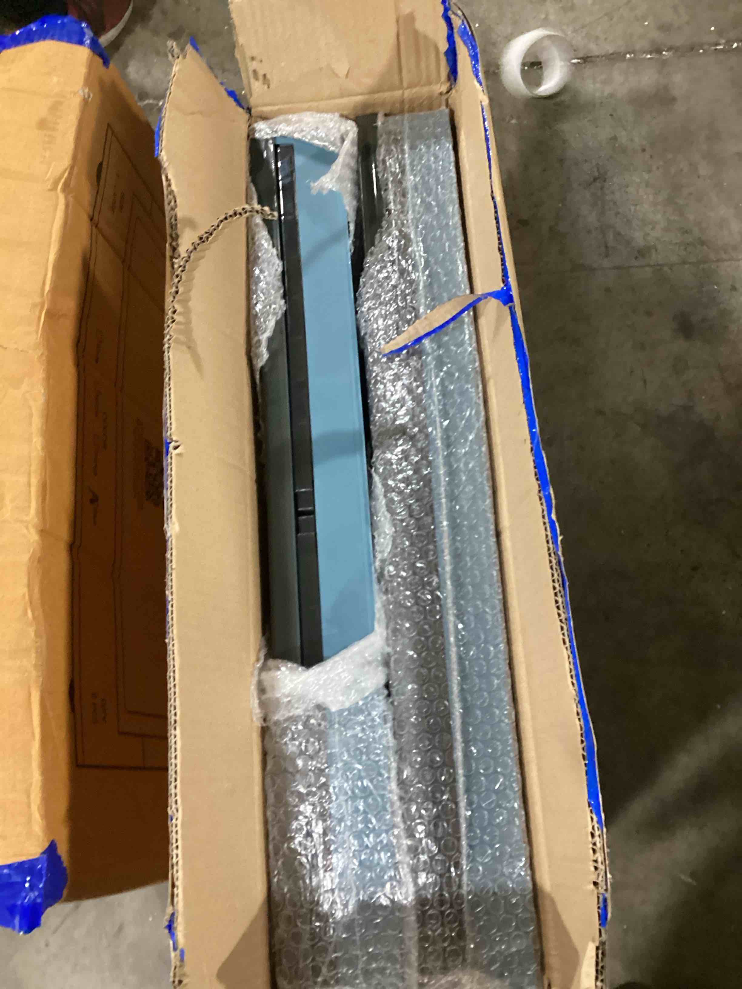 https://s3.amazonaws.com/lotting-images-prod/bidfta/RED6444376_1719513757837.jpeg