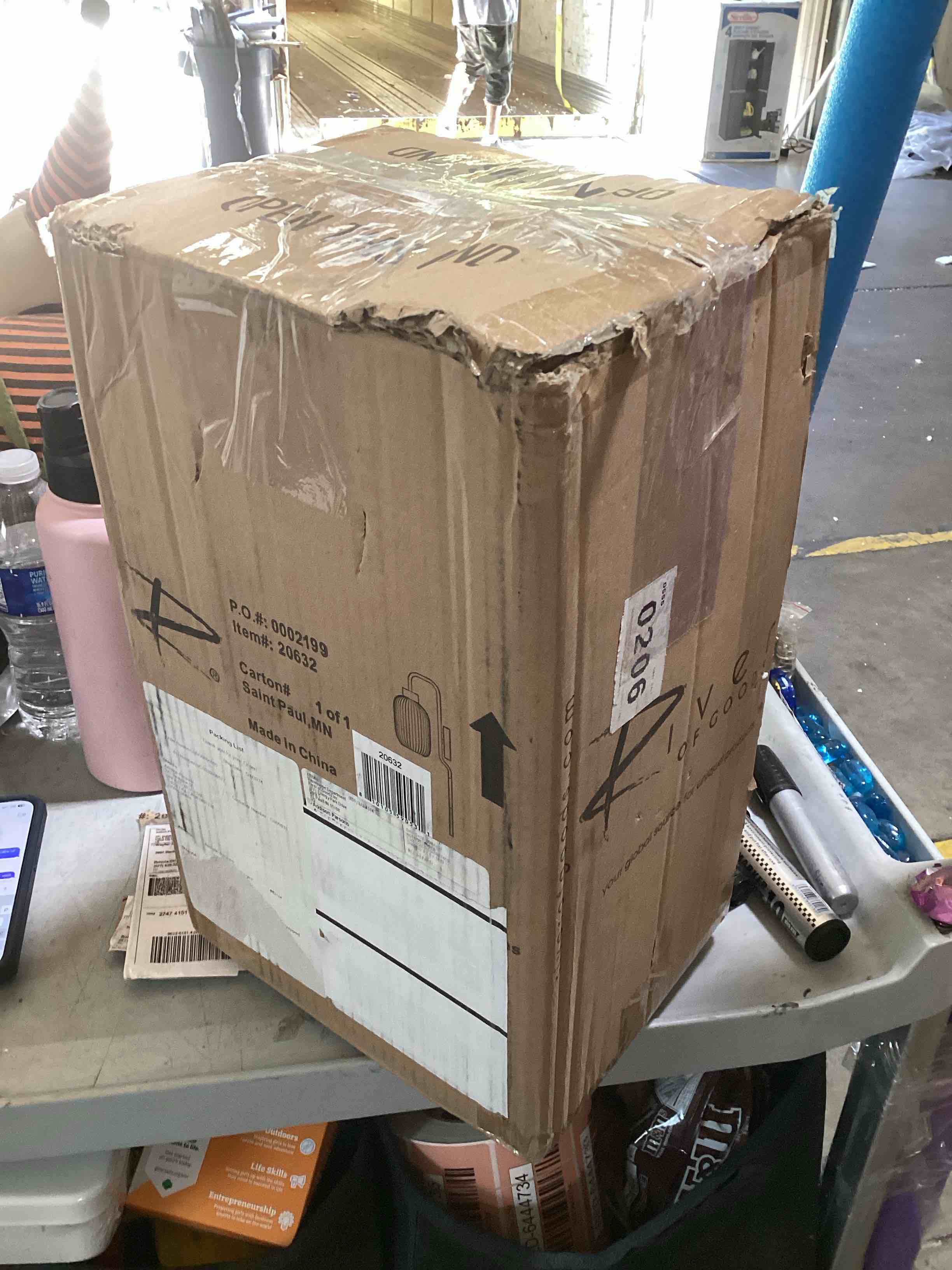 https://s3.amazonaws.com/lotting-images-prod/bidfta/RED6444668_1717699214195.jpeg