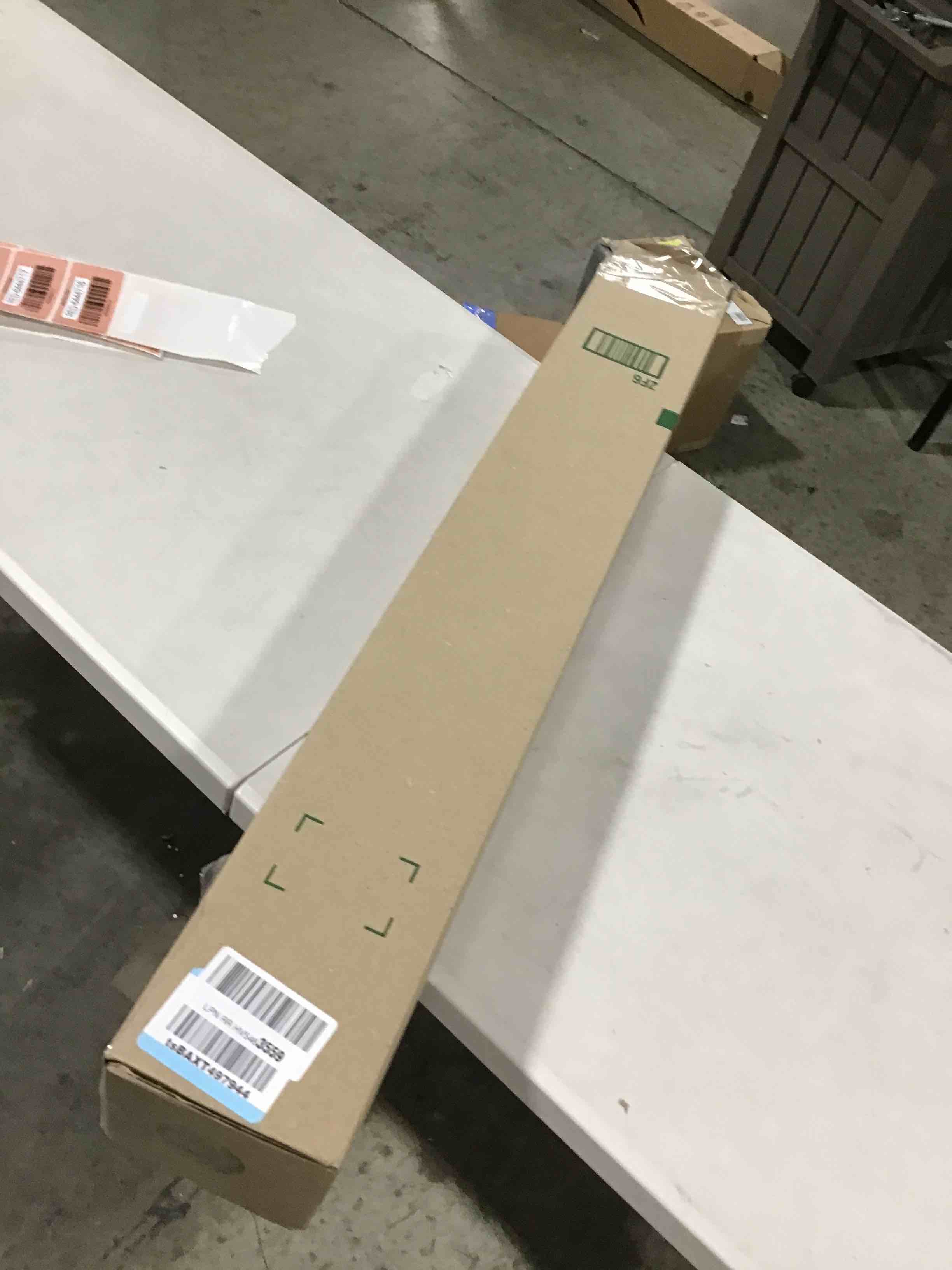 https://s3.amazonaws.com/lotting-images-prod/bidfta/RED6444714_1717686692653.jpeg