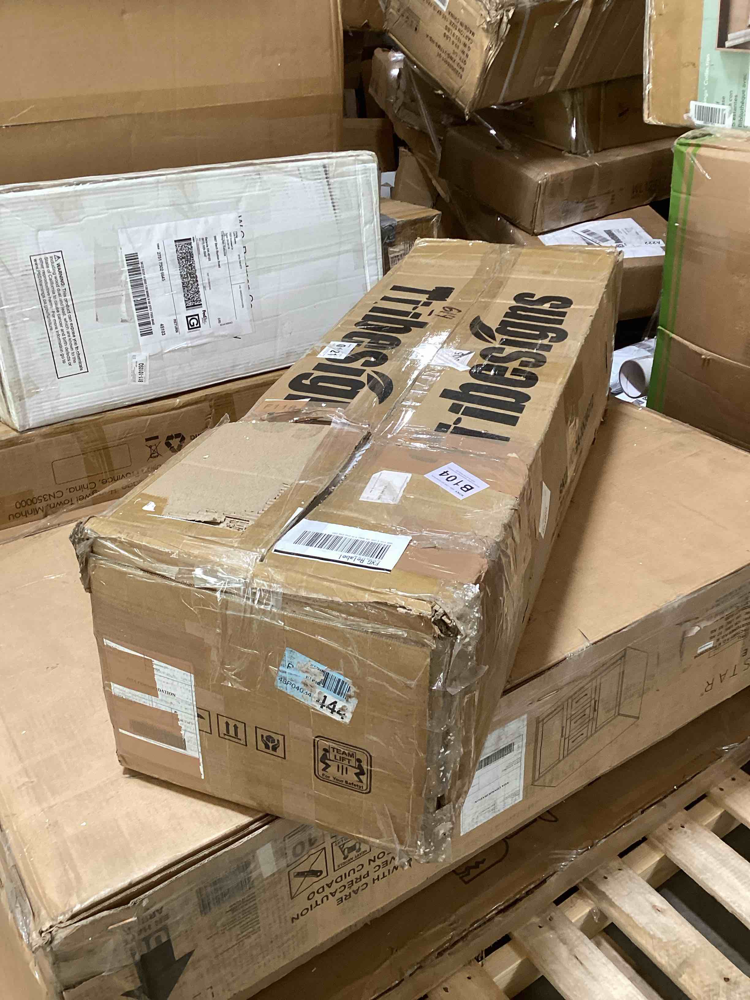 https://s3.amazonaws.com/lotting-images-prod/bidfta/RED6444773_1717786063338.jpeg