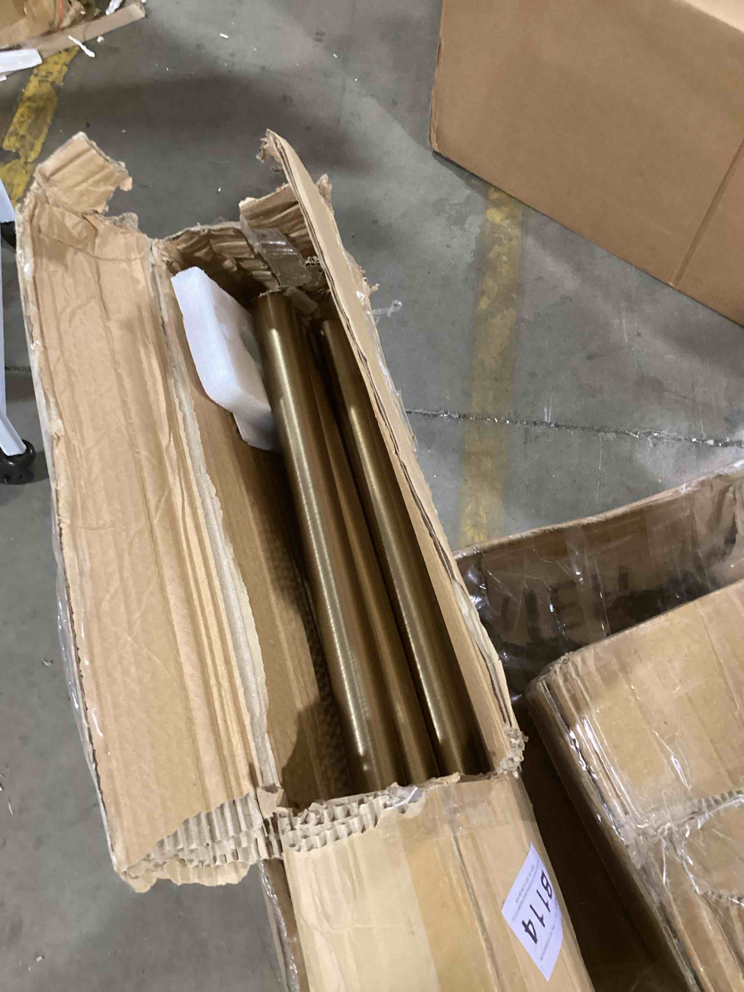 https://s3.amazonaws.com/lotting-images-prod/bidfta/RED6445126_1718307910886.jpeg
