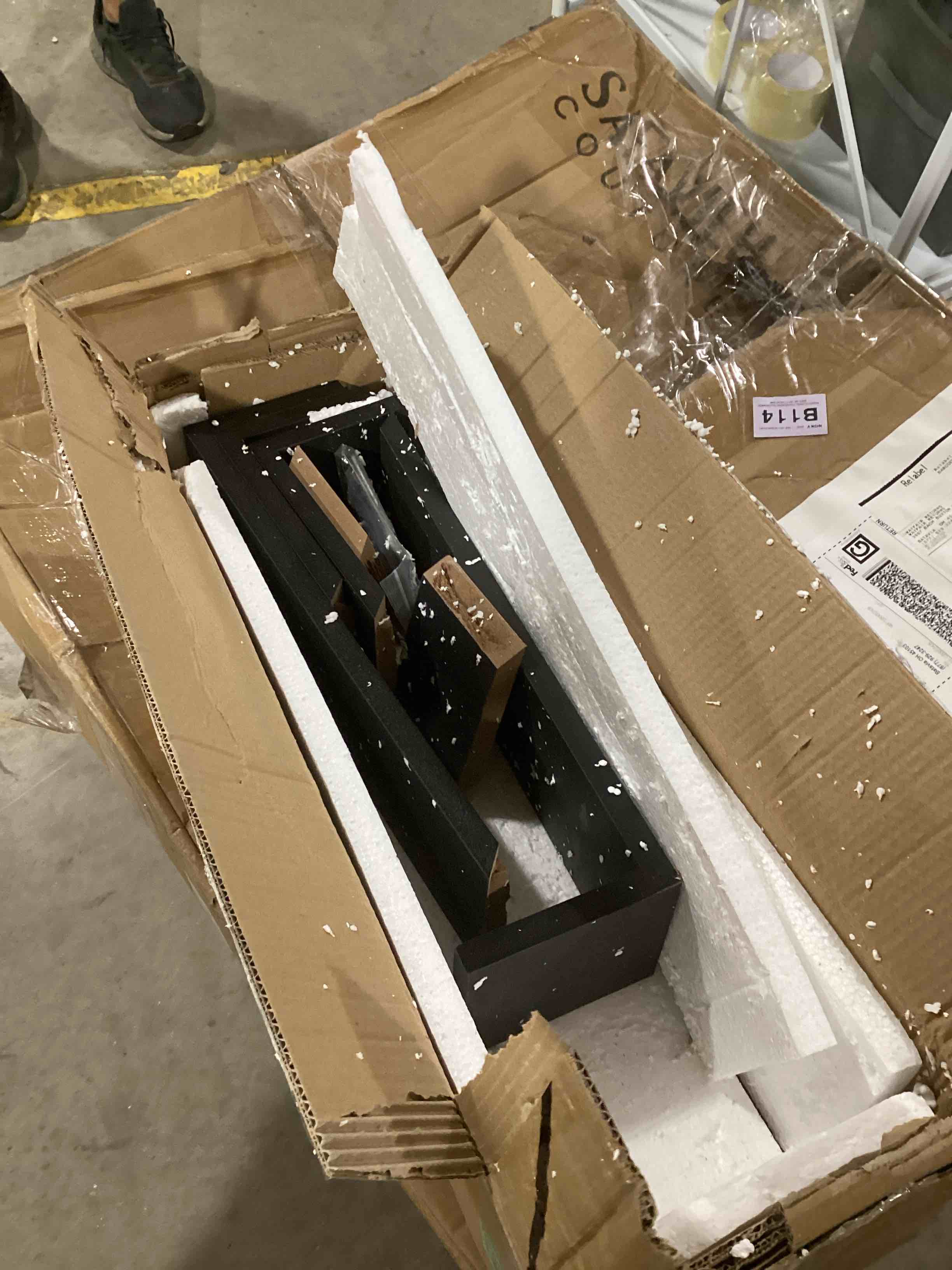 https://s3.amazonaws.com/lotting-images-prod/bidfta/RED6445128_1718308621292.jpeg