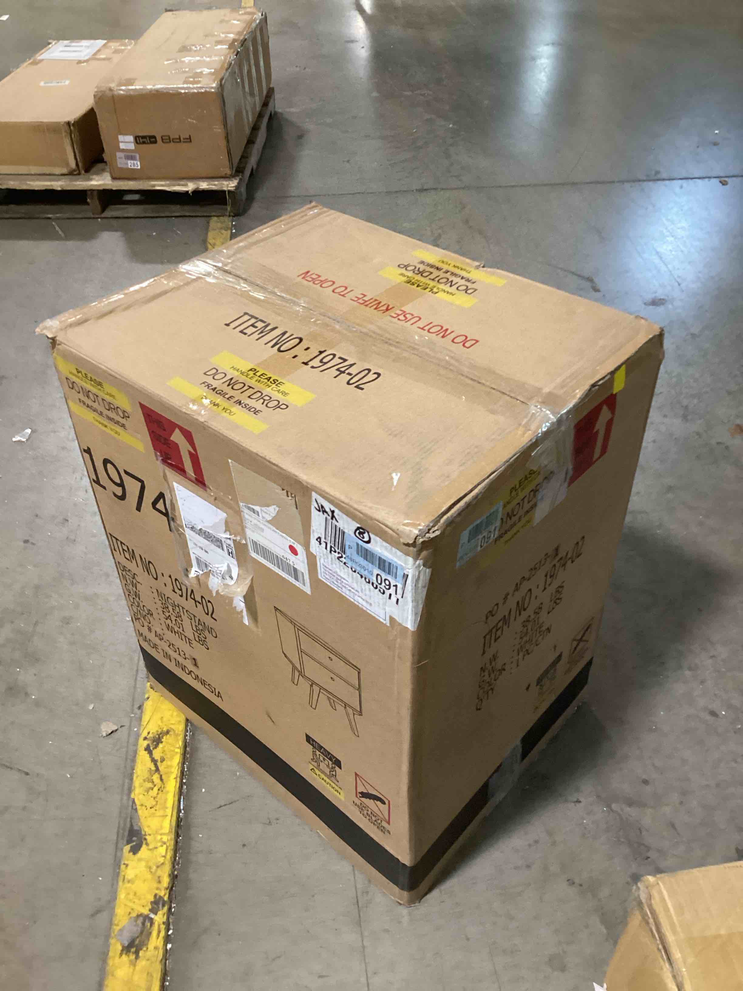 https://s3.amazonaws.com/lotting-images-prod/bidfta/RED6445231_1718458735130.jpeg