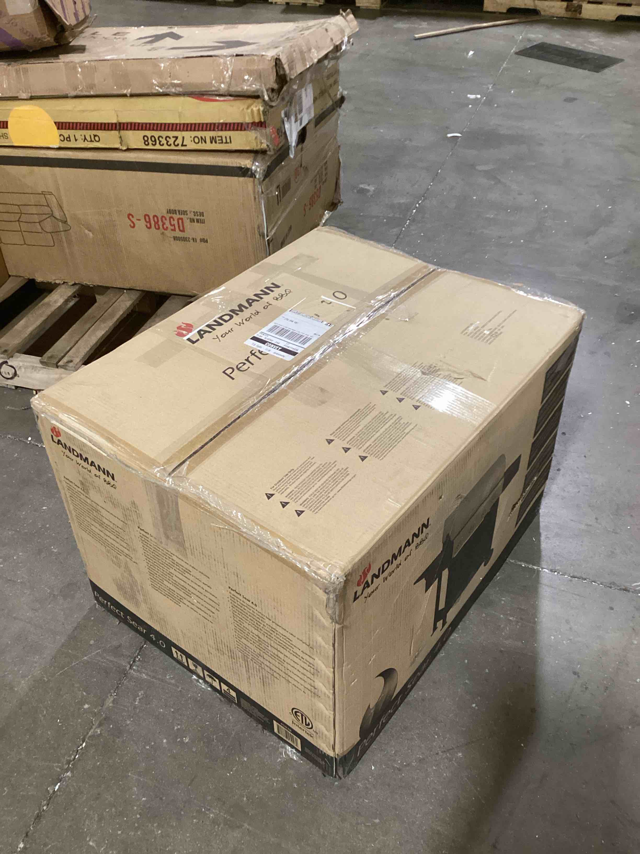 https://s3.amazonaws.com/lotting-images-prod/bidfta/RED6445280_1718473580579.jpeg