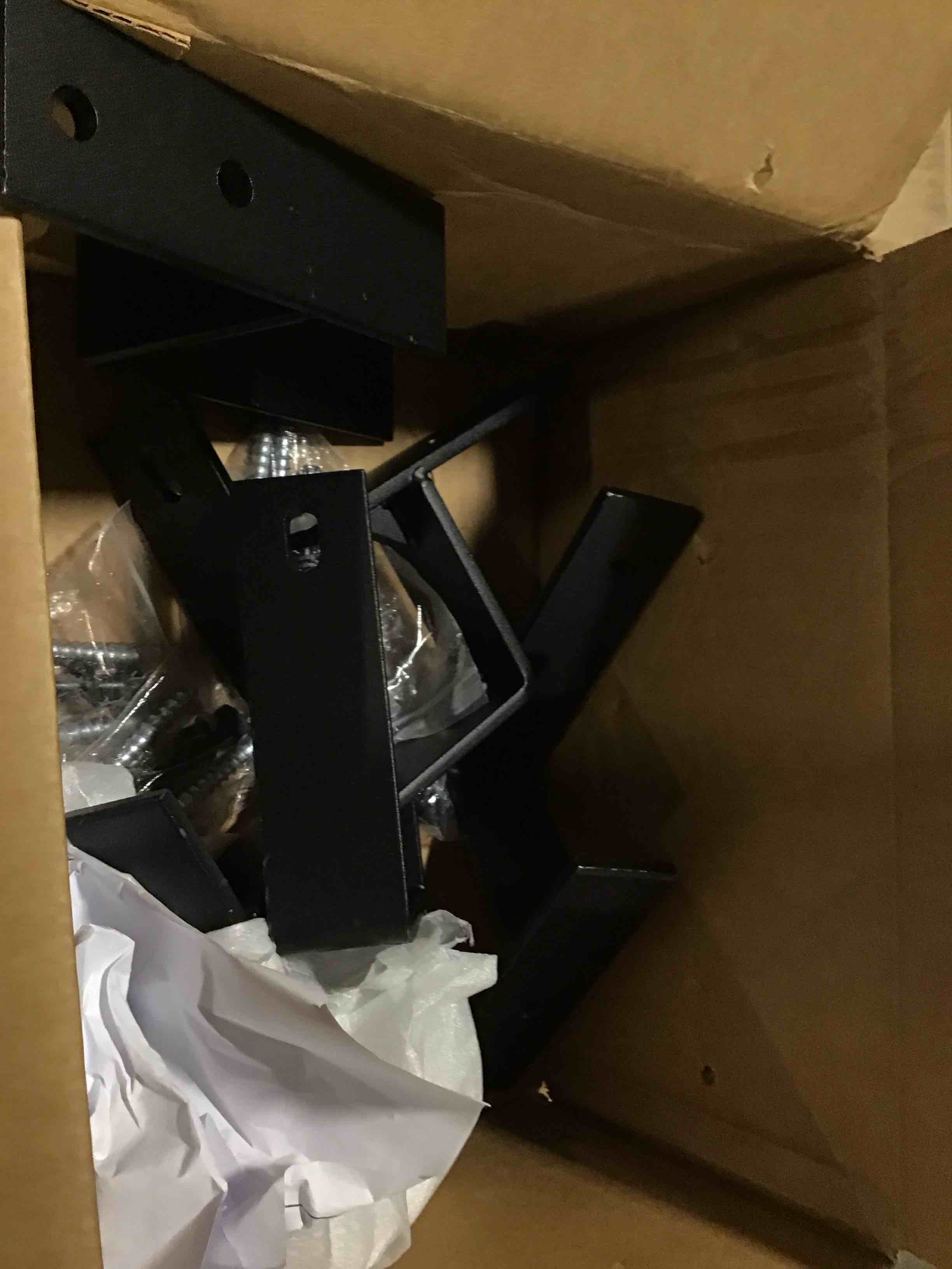 https://s3.amazonaws.com/lotting-images-prod/bidfta/RED6446762_1720186788221.jpeg