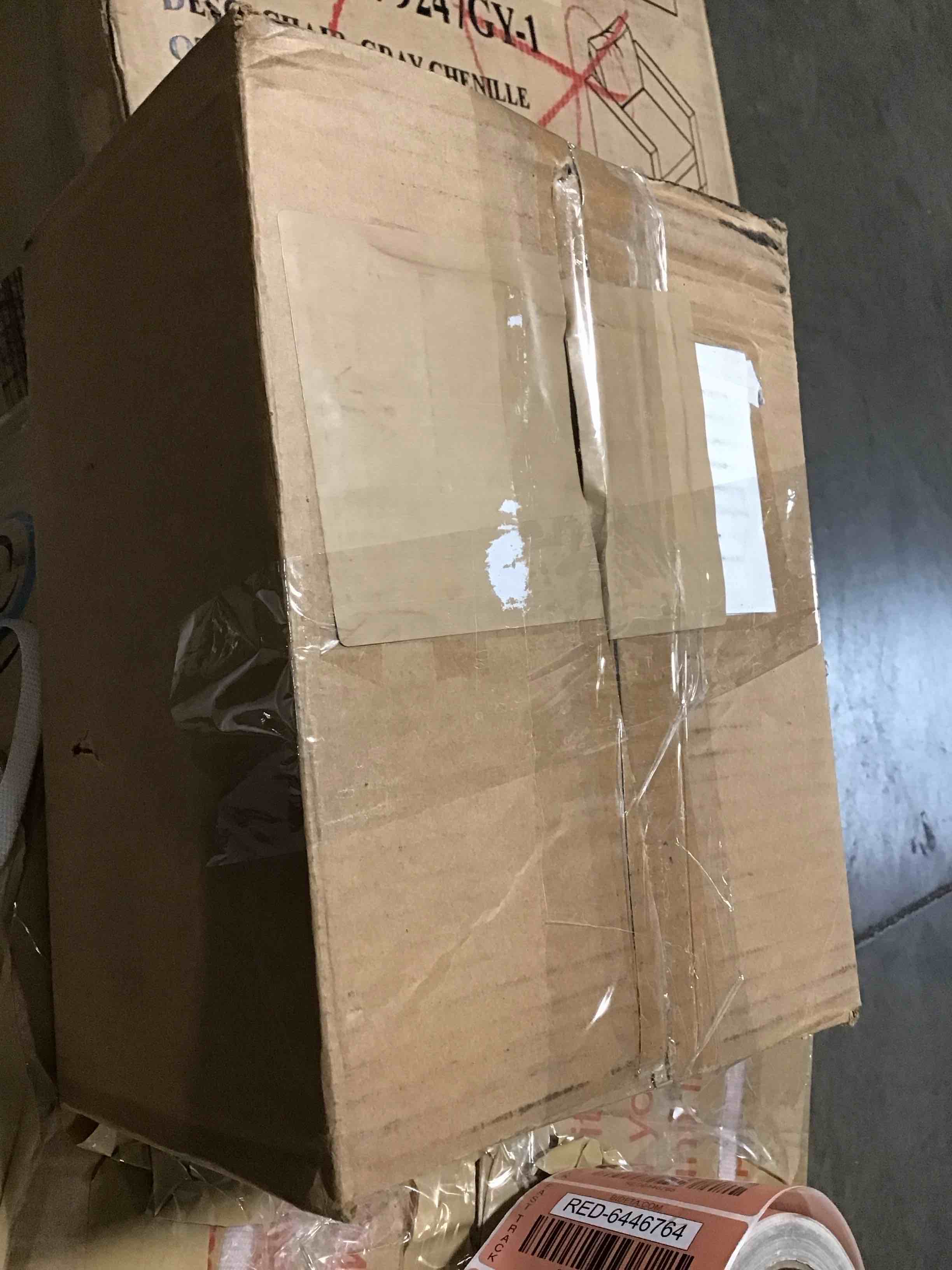 https://s3.amazonaws.com/lotting-images-prod/bidfta/RED6446762_1720186987462.jpeg