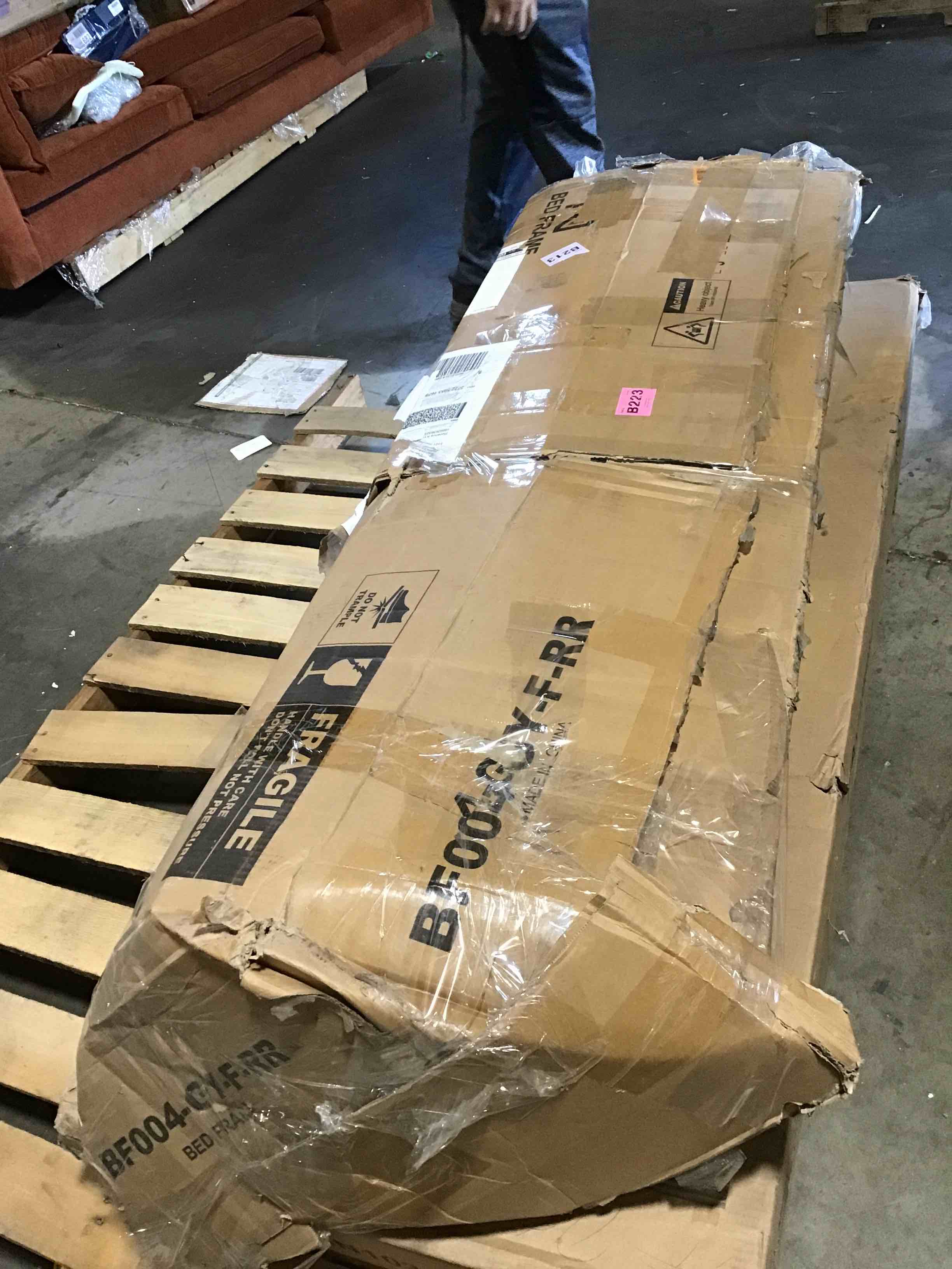 https://s3.amazonaws.com/lotting-images-prod/bidfta/RED6447202_1723309170796.jpeg