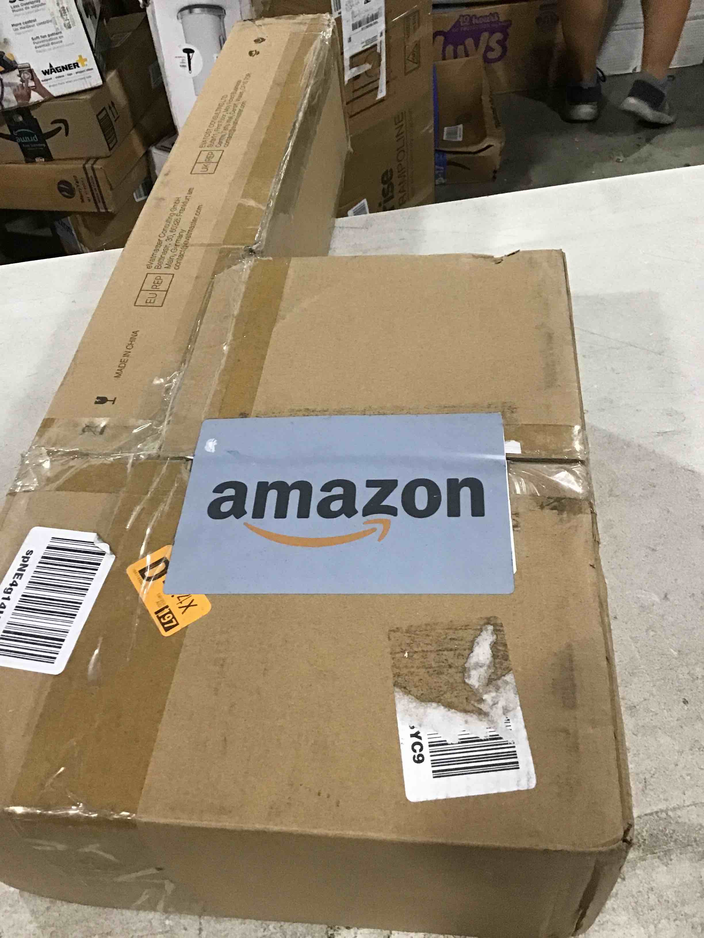 https://s3.amazonaws.com/lotting-images-prod/bidfta/RED6447263_1723556720294.jpeg