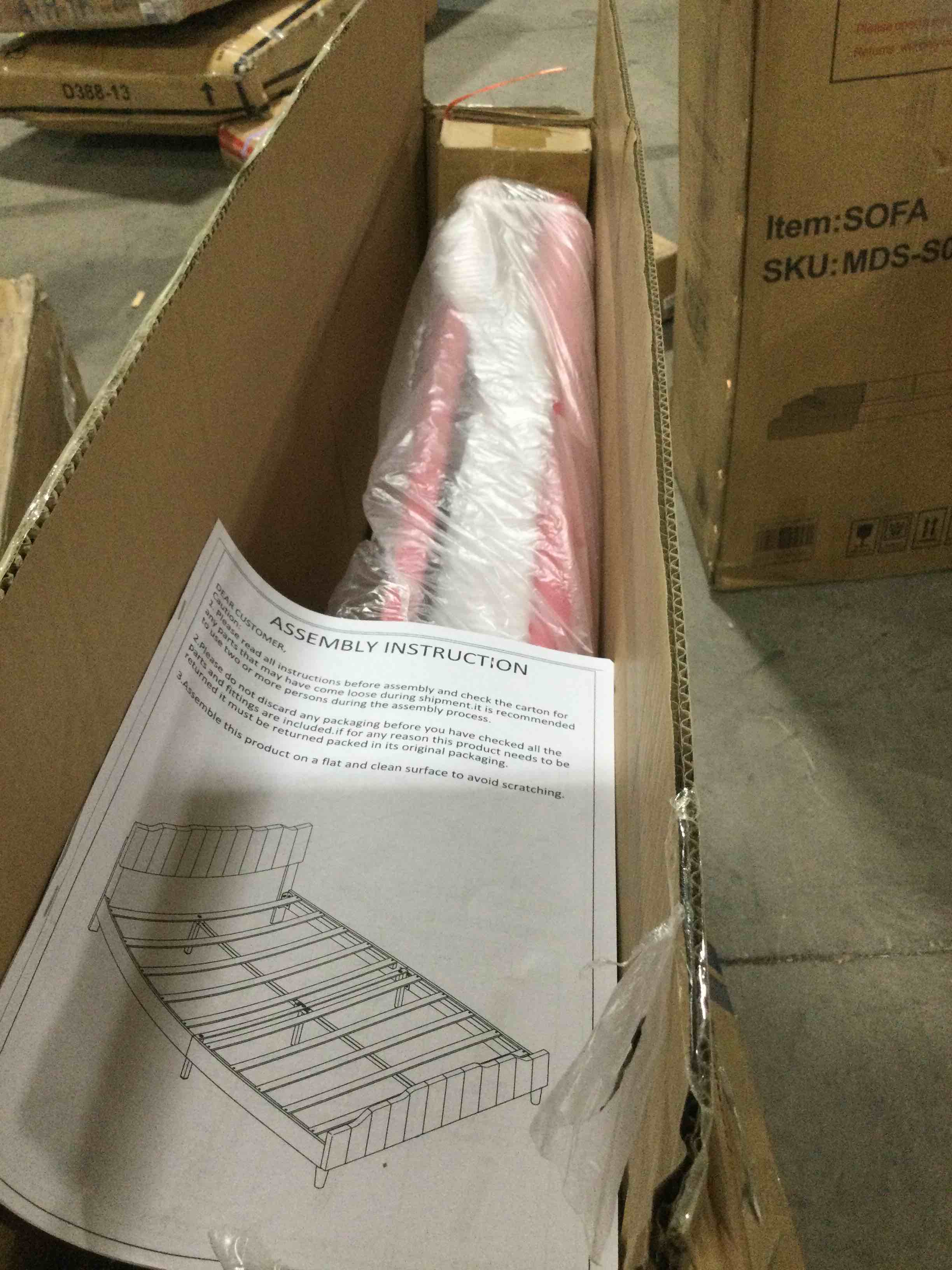 https://s3.amazonaws.com/lotting-images-prod/bidfta/RED6448622_1721740522121.jpeg