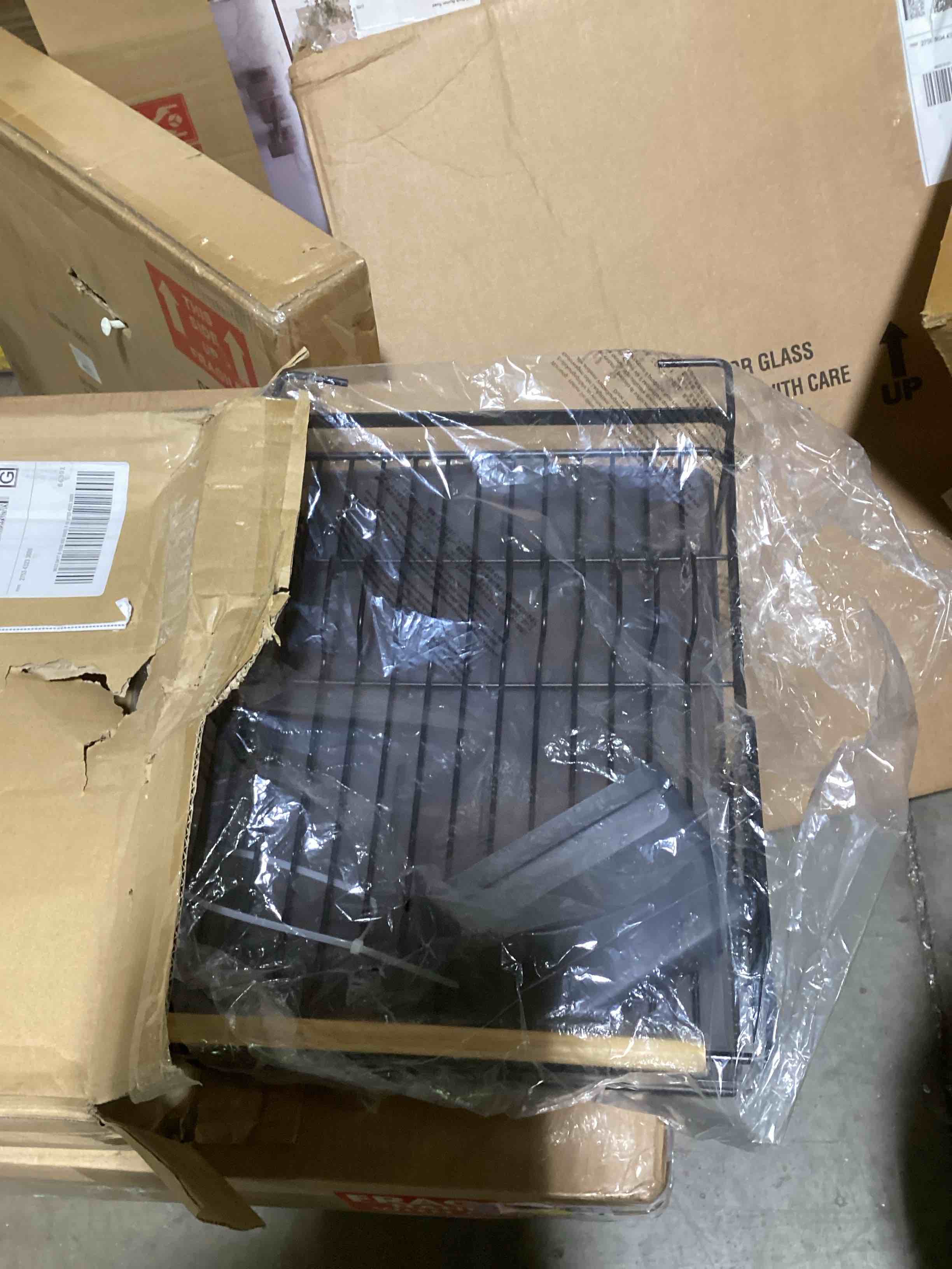 https://s3.amazonaws.com/lotting-images-prod/bidfta/RED6448956_1719493093929.jpeg
