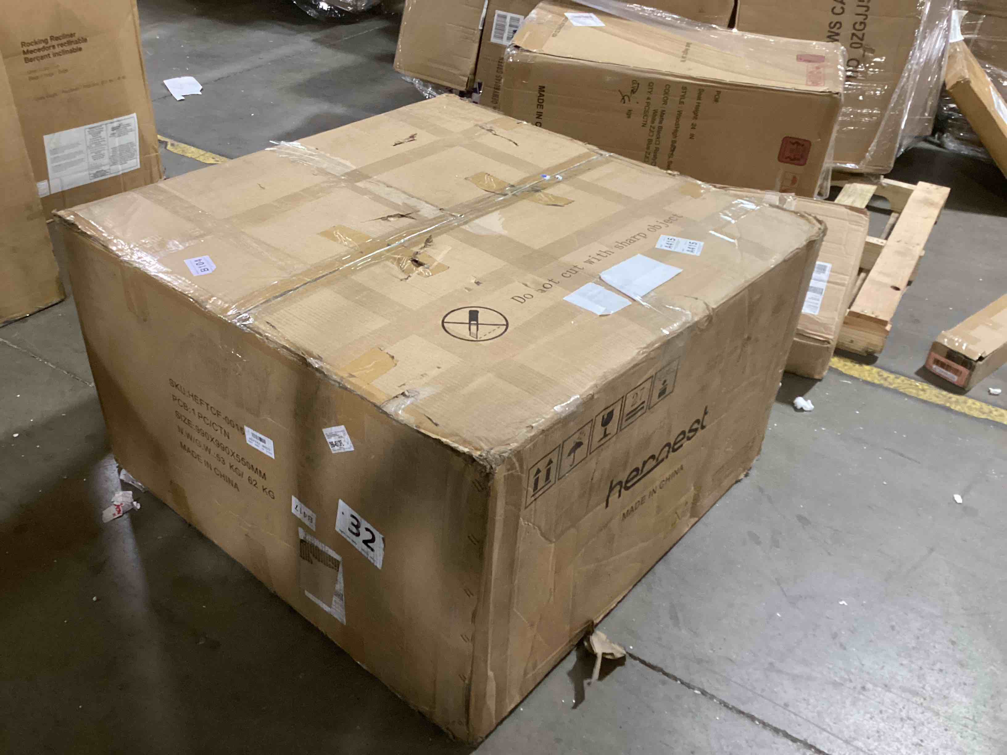 https://s3.amazonaws.com/lotting-images-prod/bidfta/RED6449032_1719518201138.jpeg