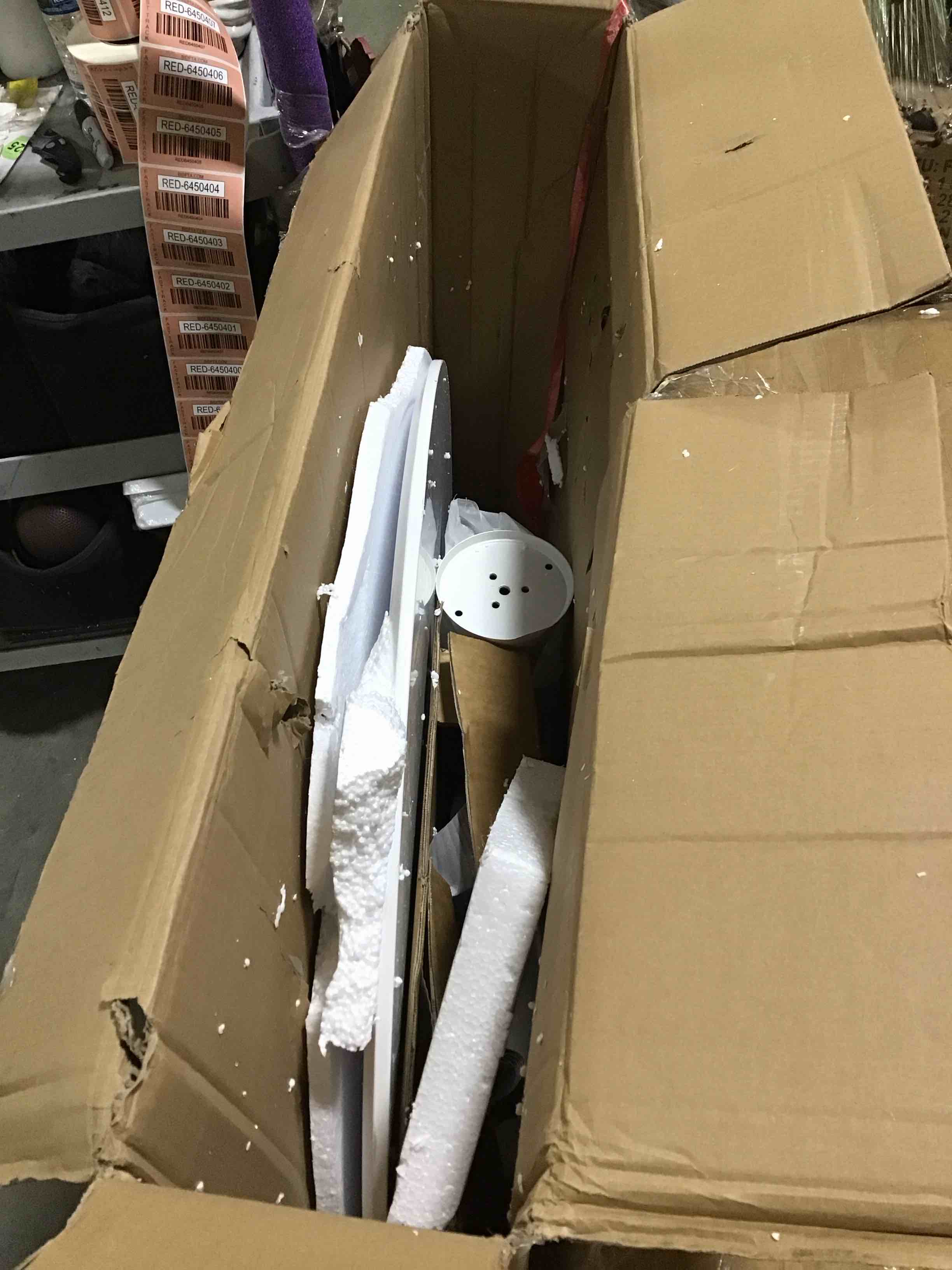 https://s3.amazonaws.com/lotting-images-prod/bidfta/RED6450393_1721842577597.jpeg
