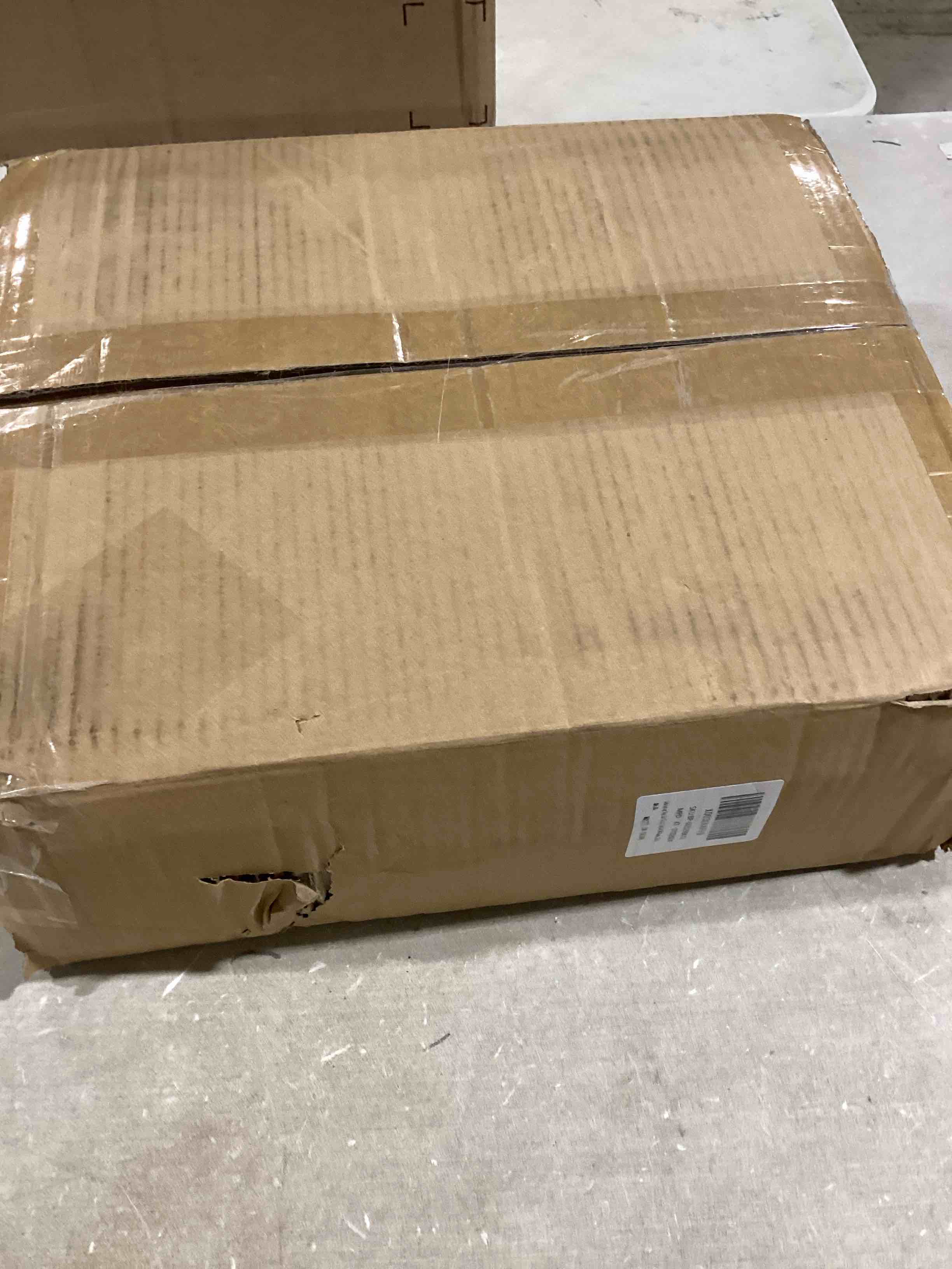 https://s3.amazonaws.com/lotting-images-prod/bidfta/RED6451283_1719858353339.jpeg