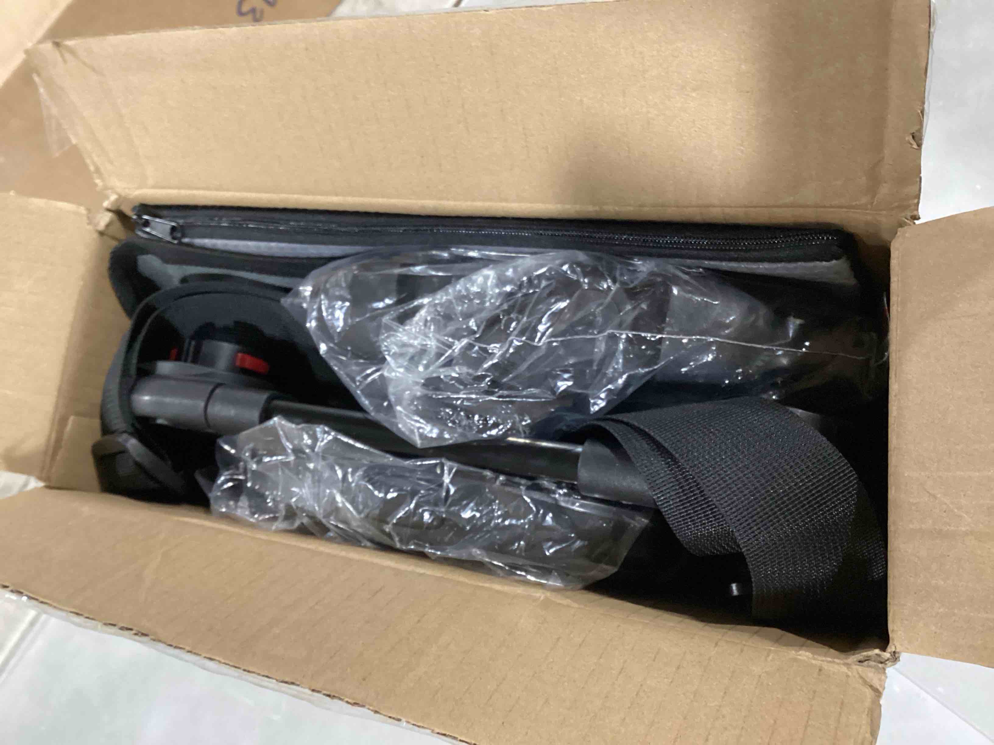 https://s3.amazonaws.com/lotting-images-prod/bidfta/RED6452498_1721392373198.jpeg