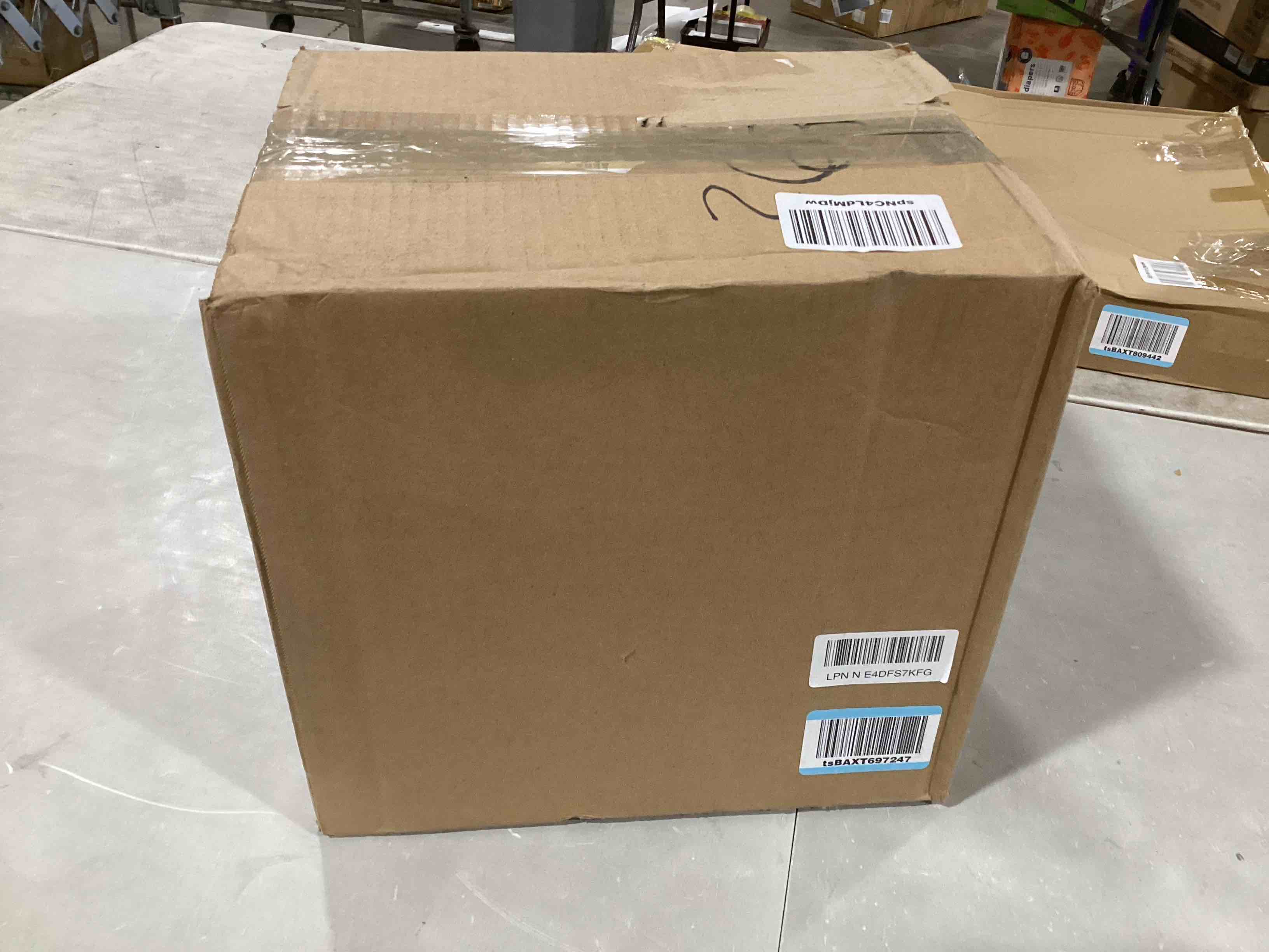 https://s3.amazonaws.com/lotting-images-prod/bidfta/RED6452730_1721669837635.jpeg