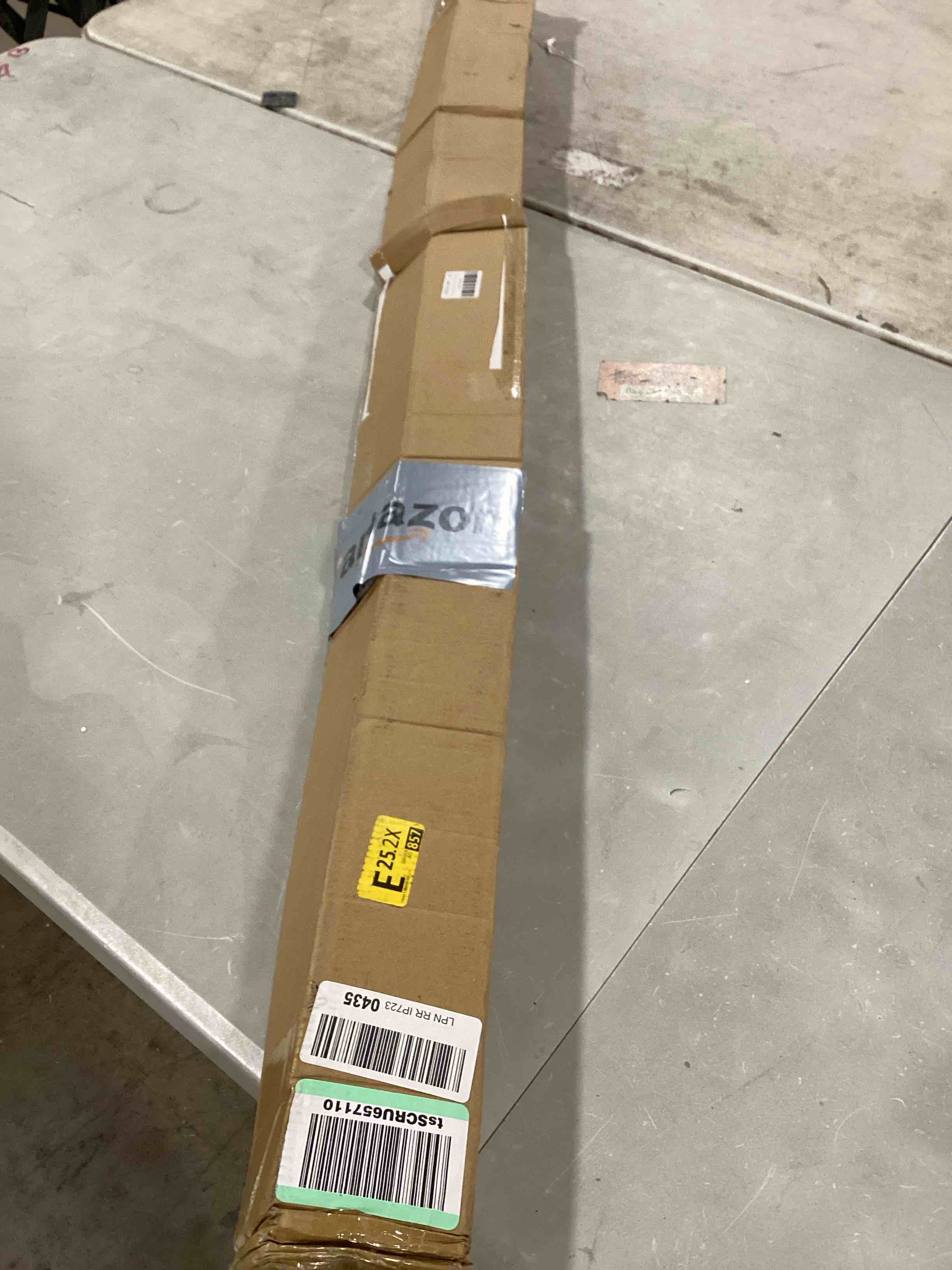 https://s3.amazonaws.com/lotting-images-prod/bidfta/RED6453419_1721929059441.jpeg