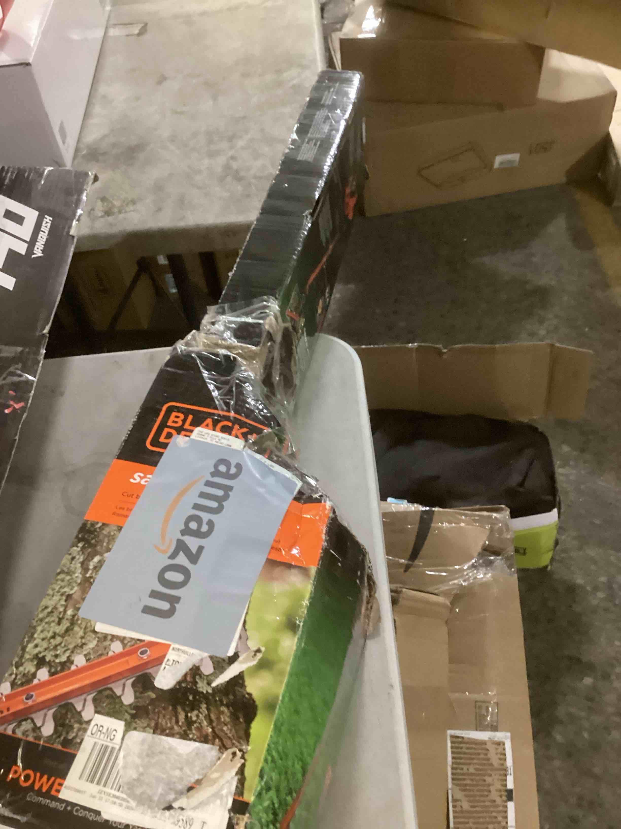 https://s3.amazonaws.com/lotting-images-prod/bidfta/RED6453664_1722358449430.jpeg