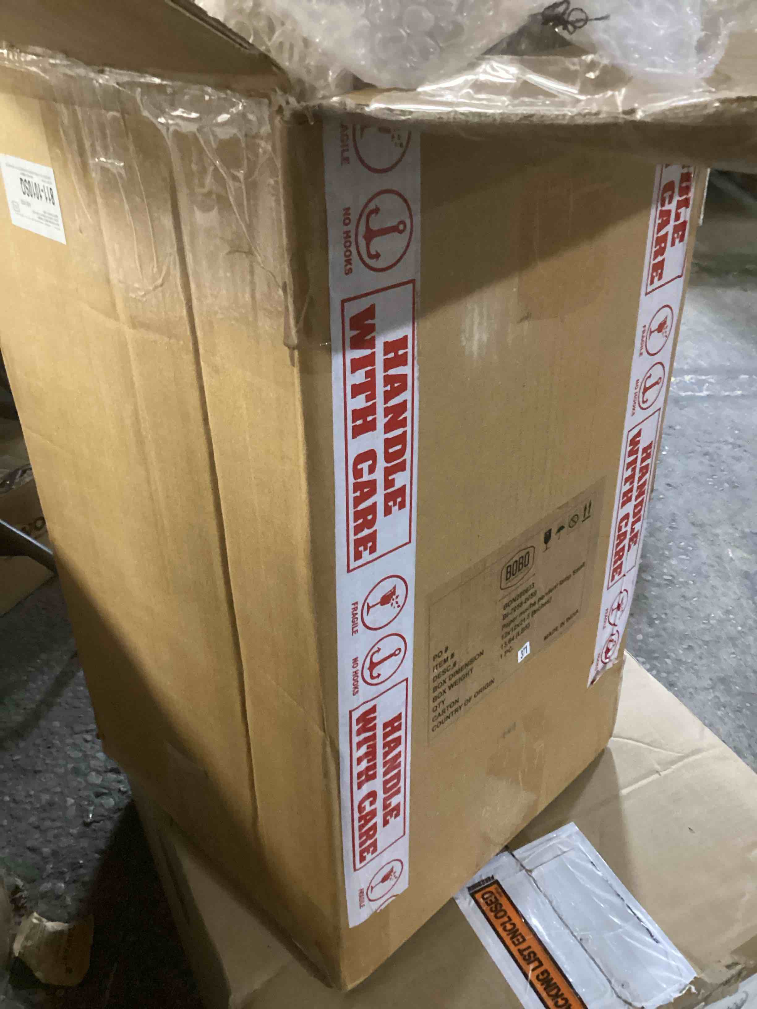 https://s3.amazonaws.com/lotting-images-prod/bidfta/RED6454110_1725039485108.jpeg