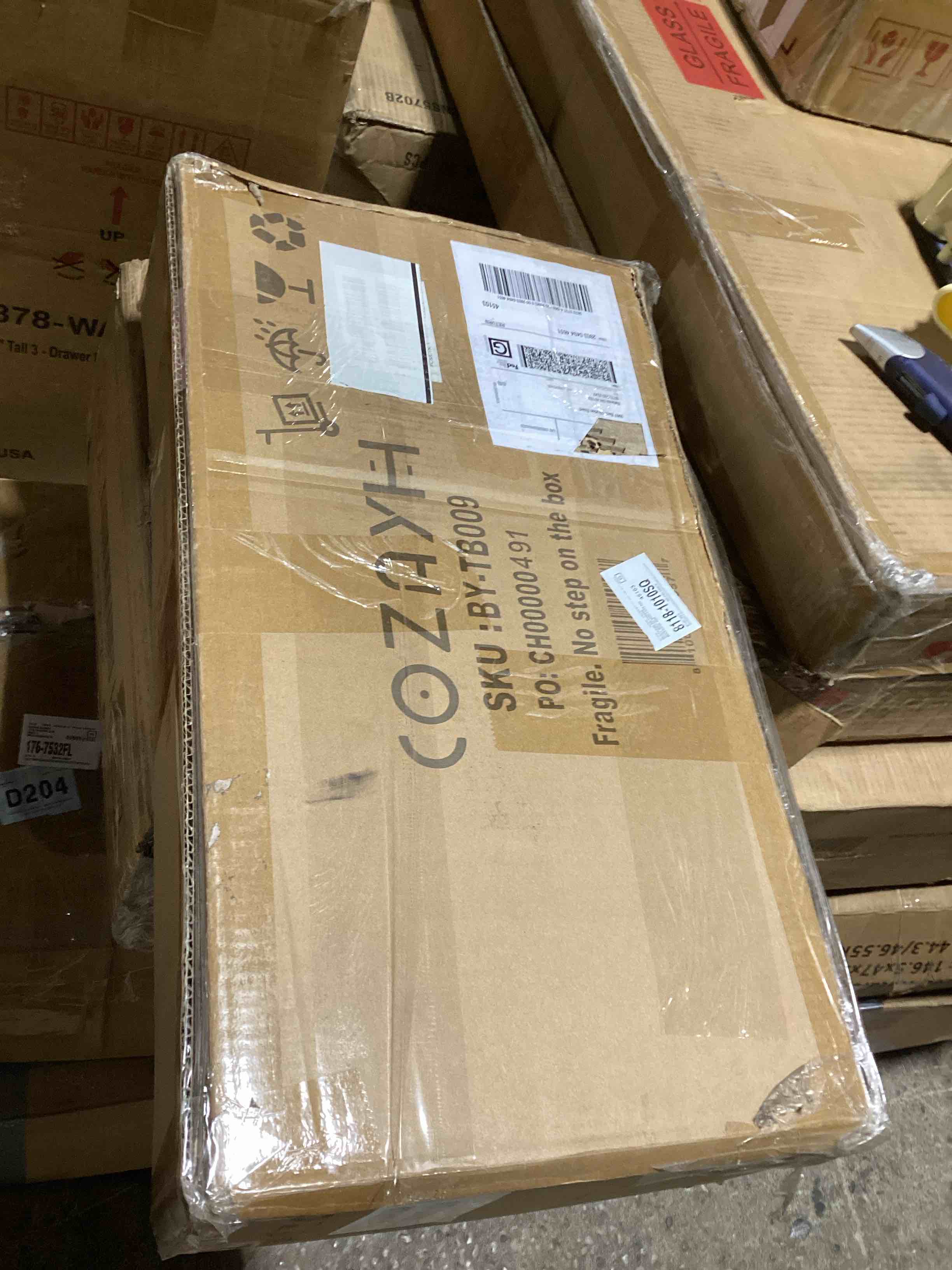 https://s3.amazonaws.com/lotting-images-prod/bidfta/RED6454350_1728493606876.jpeg