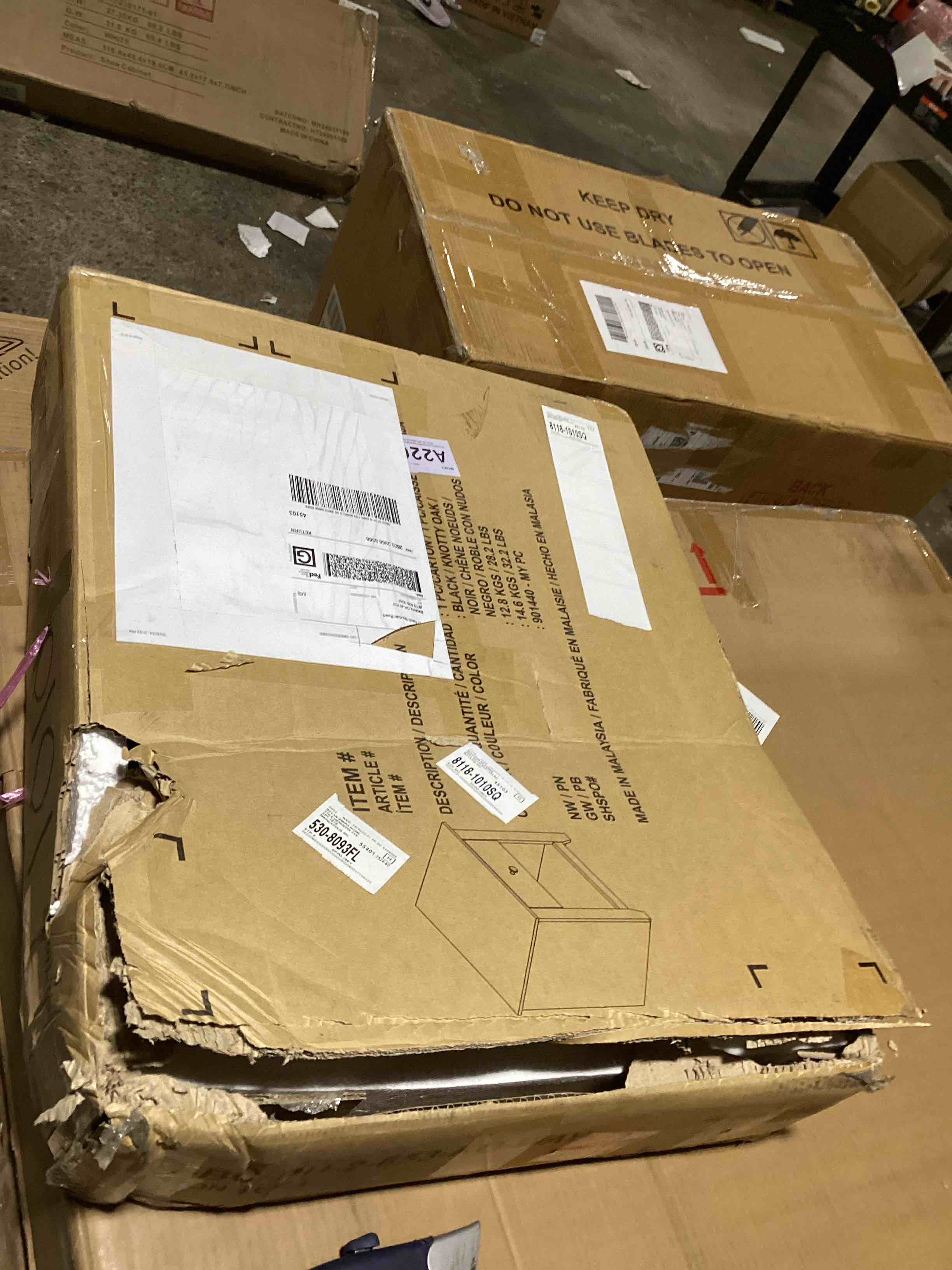 https://s3.amazonaws.com/lotting-images-prod/bidfta/RED6454355_1728493811218.jpeg