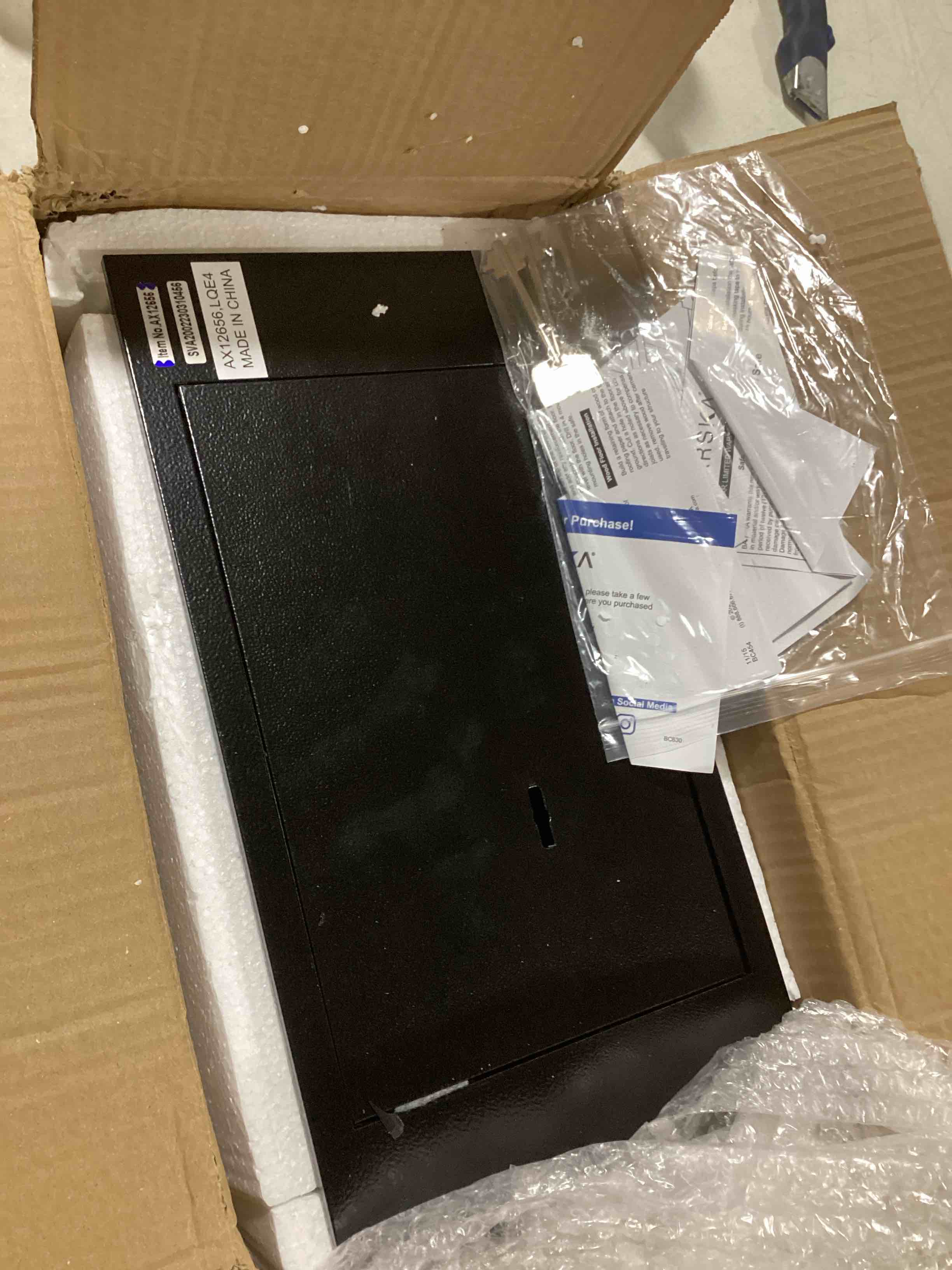 https://s3.amazonaws.com/lotting-images-prod/bidfta/RED6455271_1721667318236.jpeg