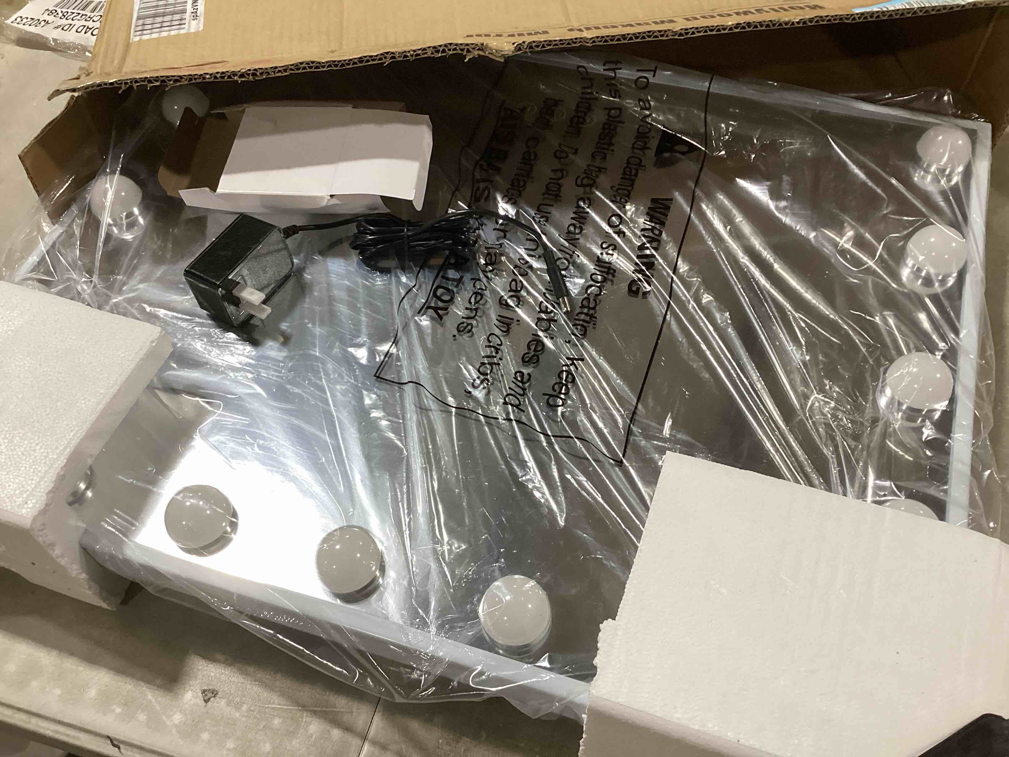 https://s3.amazonaws.com/lotting-images-prod/bidfta/RED6455405_1721738147230.jpeg
