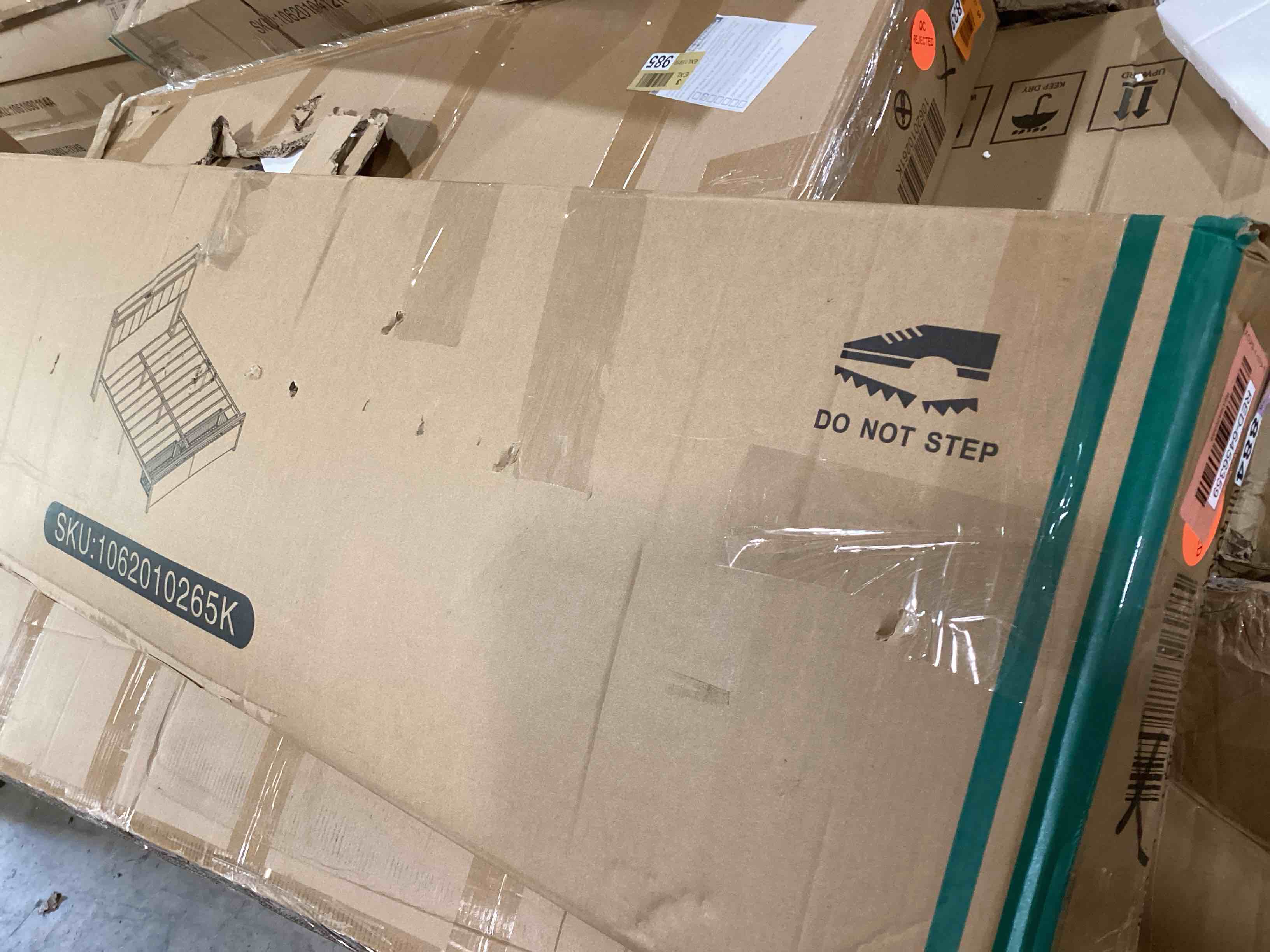 https://s3.amazonaws.com/lotting-images-prod/bidfta/RED6456359_1722277603265.jpeg