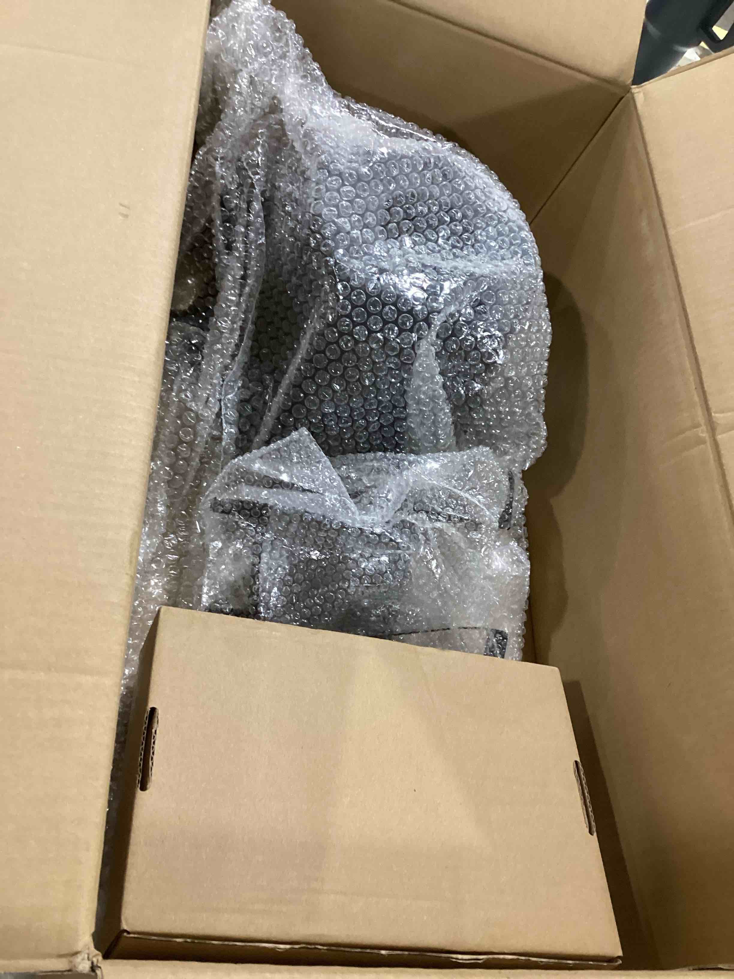 https://s3.amazonaws.com/lotting-images-prod/bidfta/RED6456394_1722281675840.jpeg