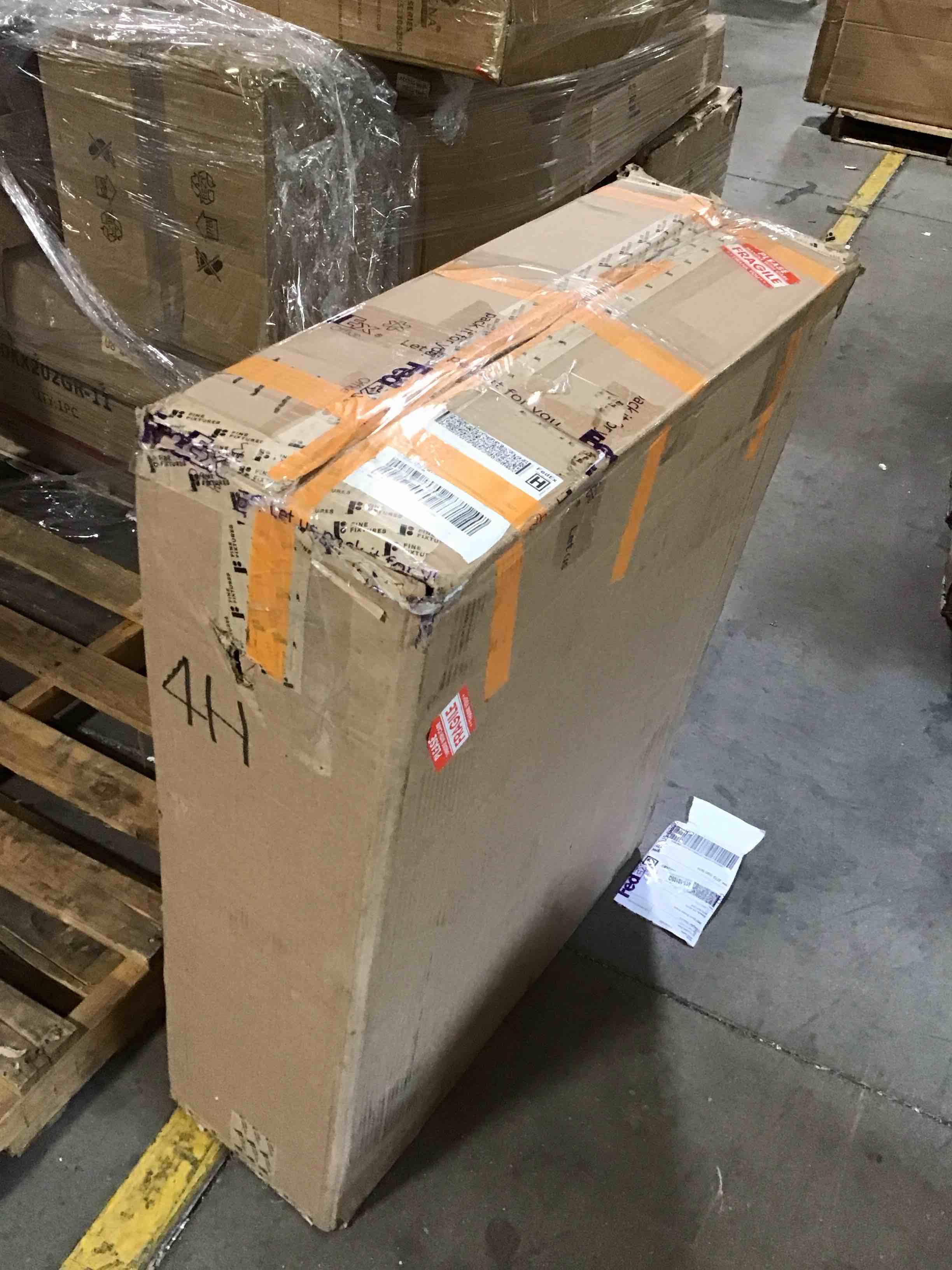 https://s3.amazonaws.com/lotting-images-prod/bidfta/RED6457219_1723222589203.jpeg