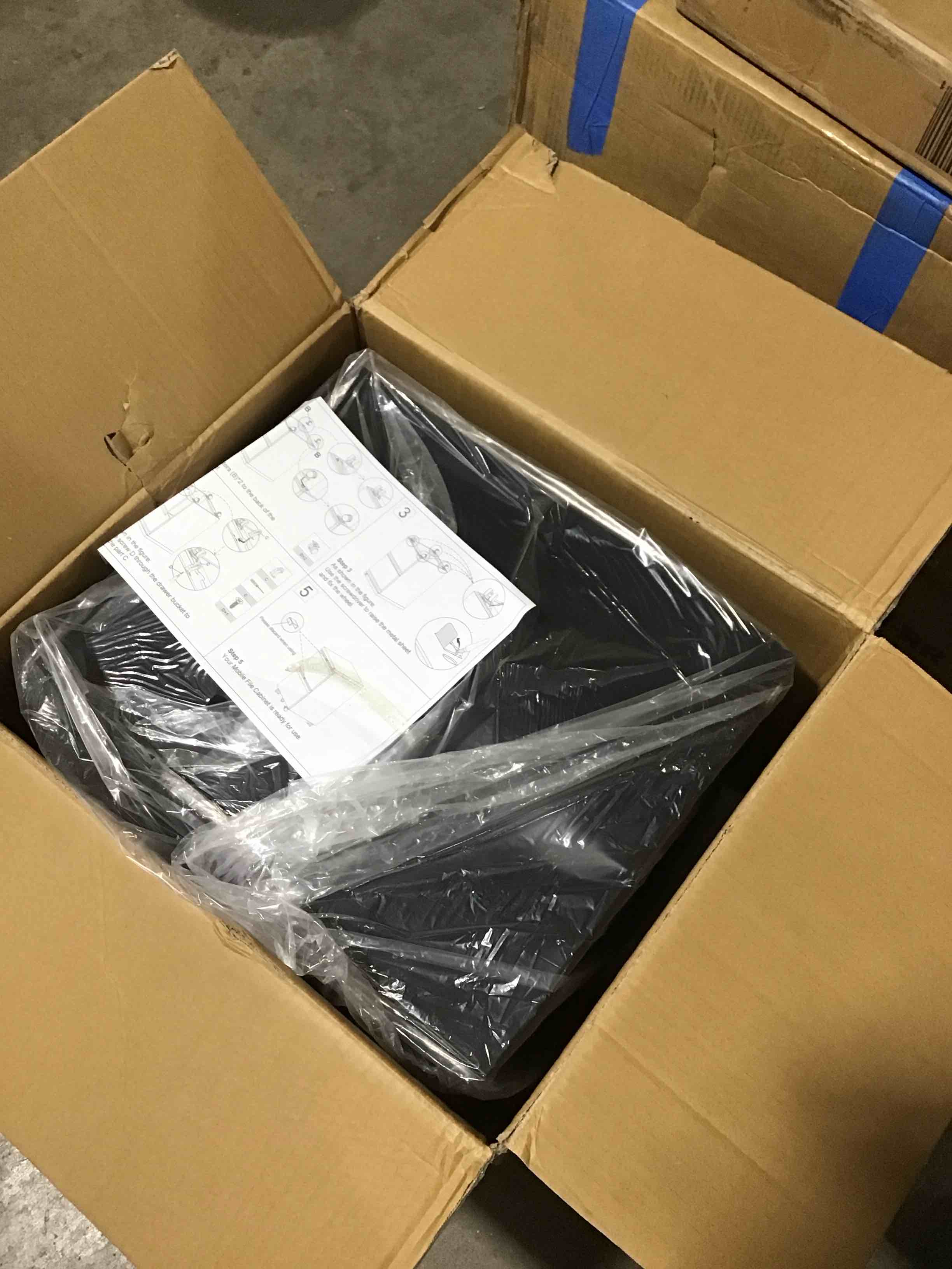 https://s3.amazonaws.com/lotting-images-prod/bidfta/RED6457376_1723568148276.jpeg