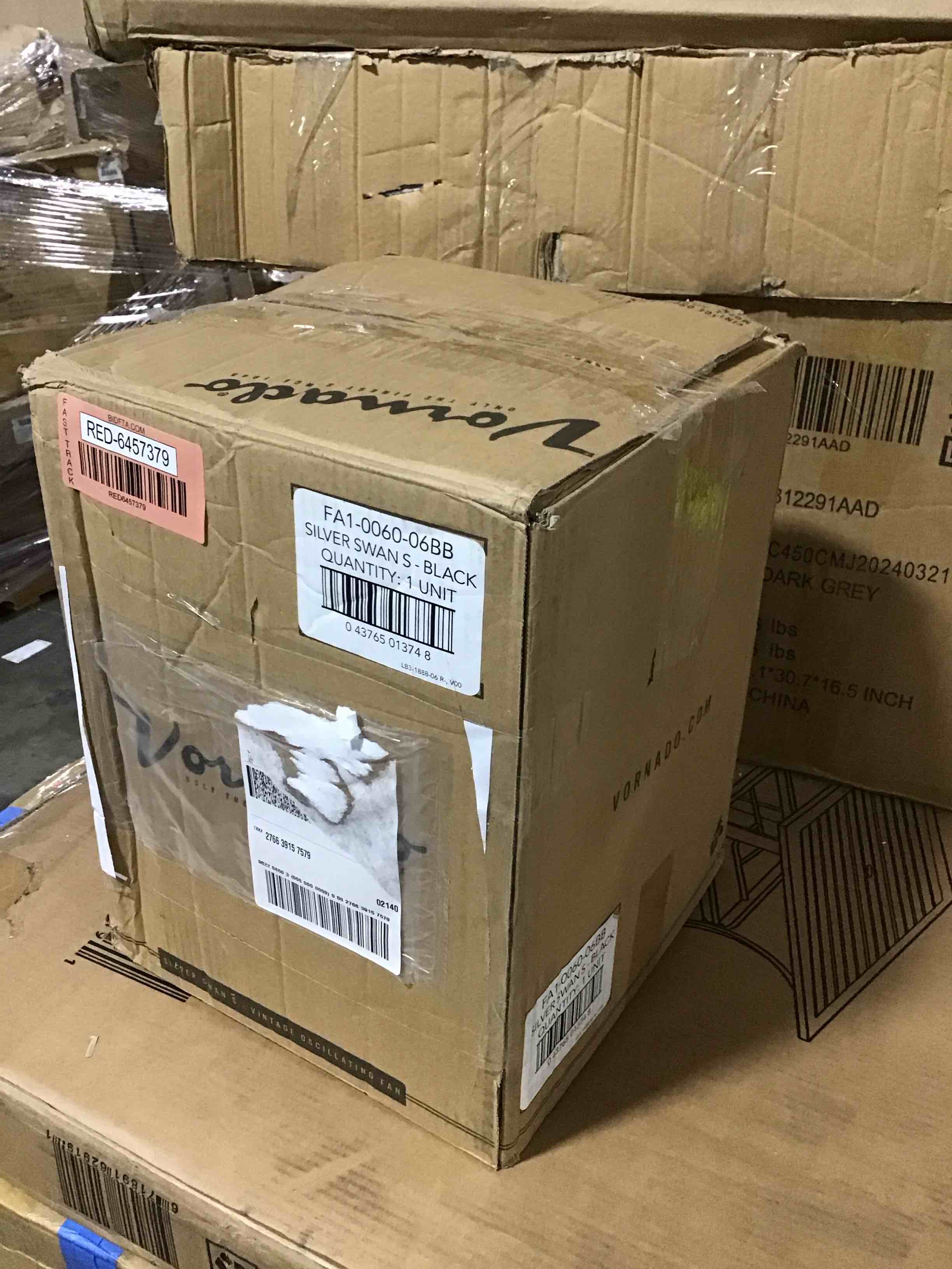 https://s3.amazonaws.com/lotting-images-prod/bidfta/RED6457379_1723569200422.jpeg