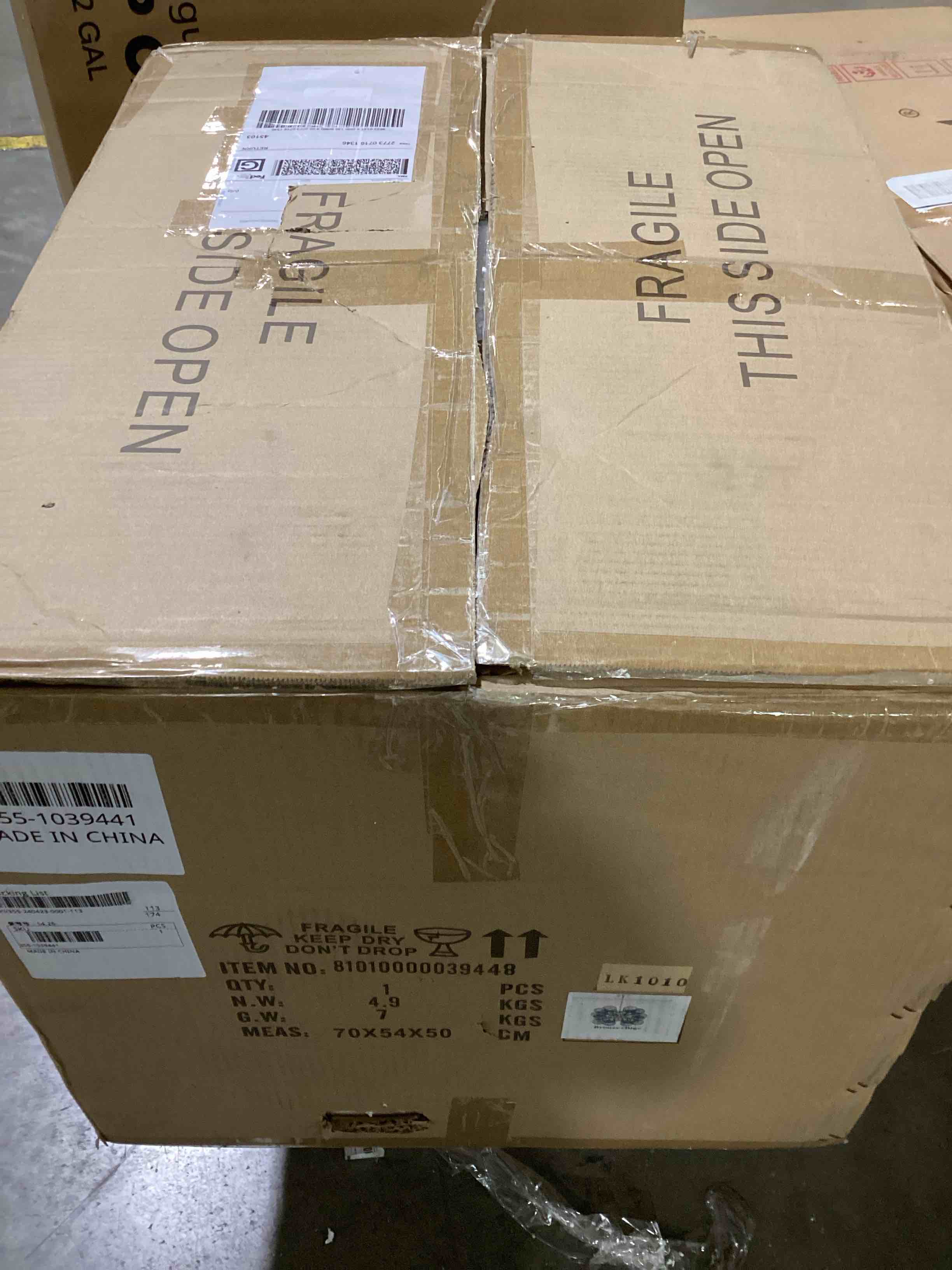 https://s3.amazonaws.com/lotting-images-prod/bidfta/RED6457641_1723833675063.jpeg