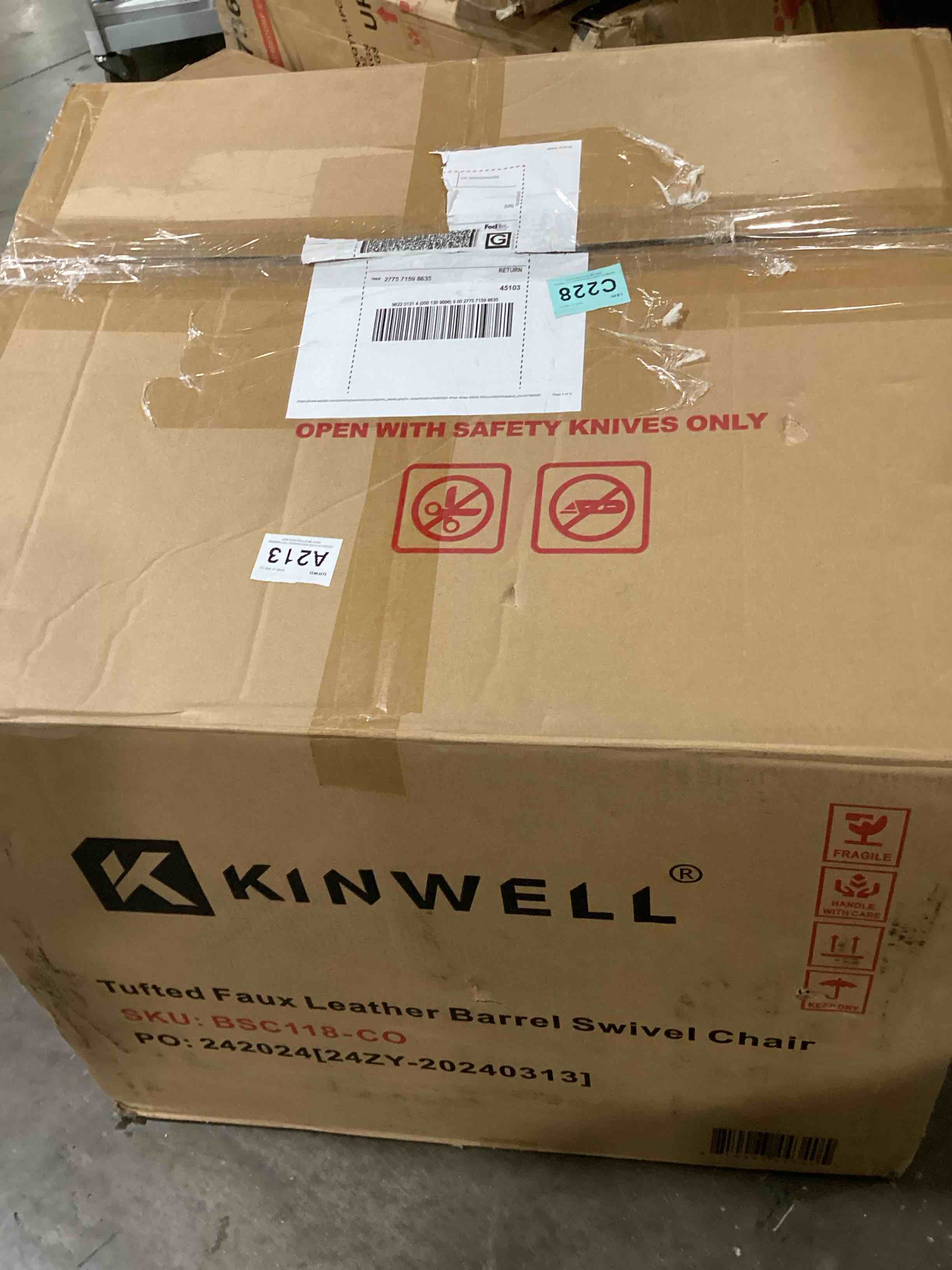 https://s3.amazonaws.com/lotting-images-prod/bidfta/RED6457646_1723834595752.jpeg